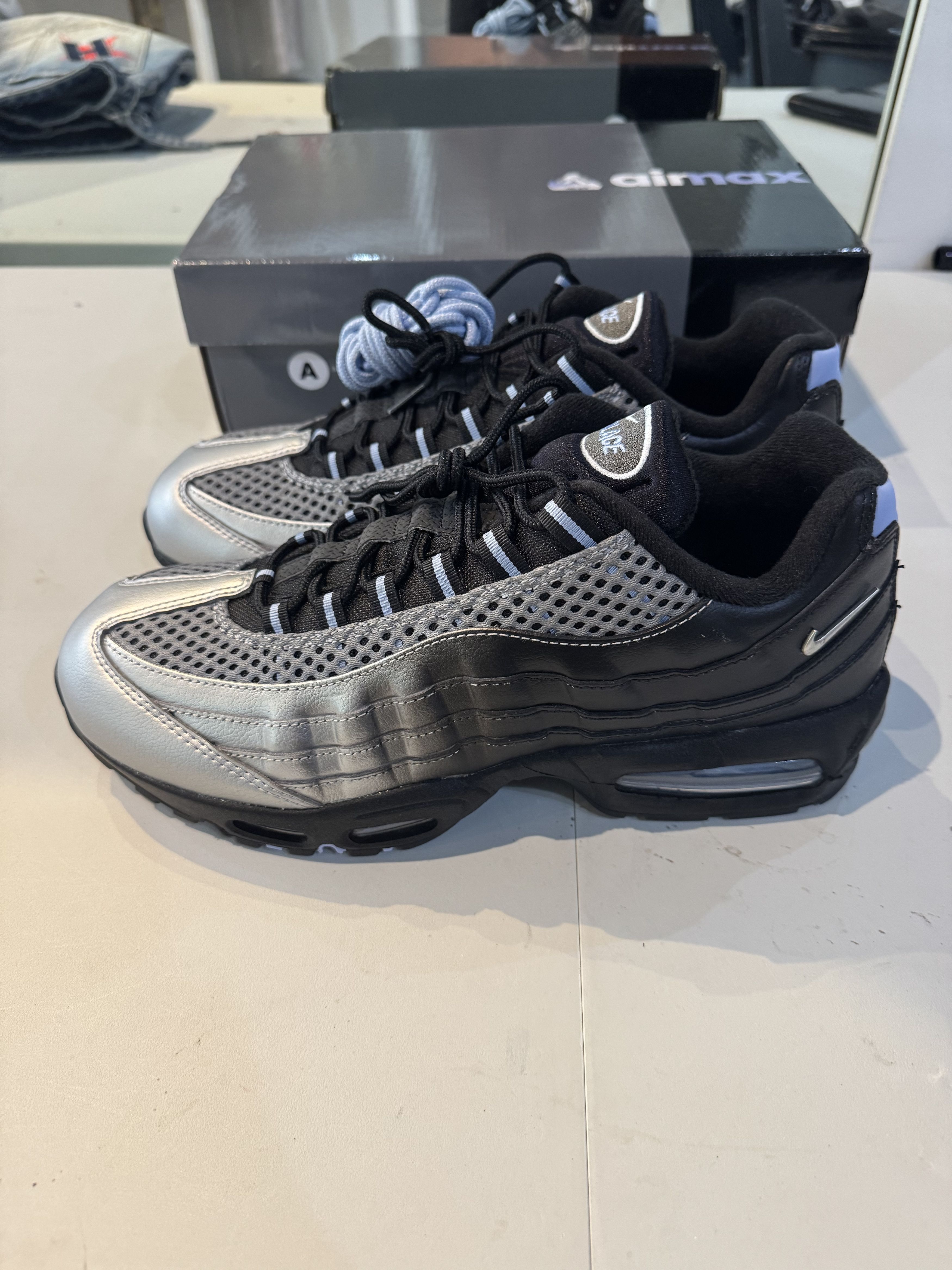 Palace Palace x Nike Air Max 95 "Big Bubble" Size US 11.5 / EU 44-45 - 1 Thumbnail