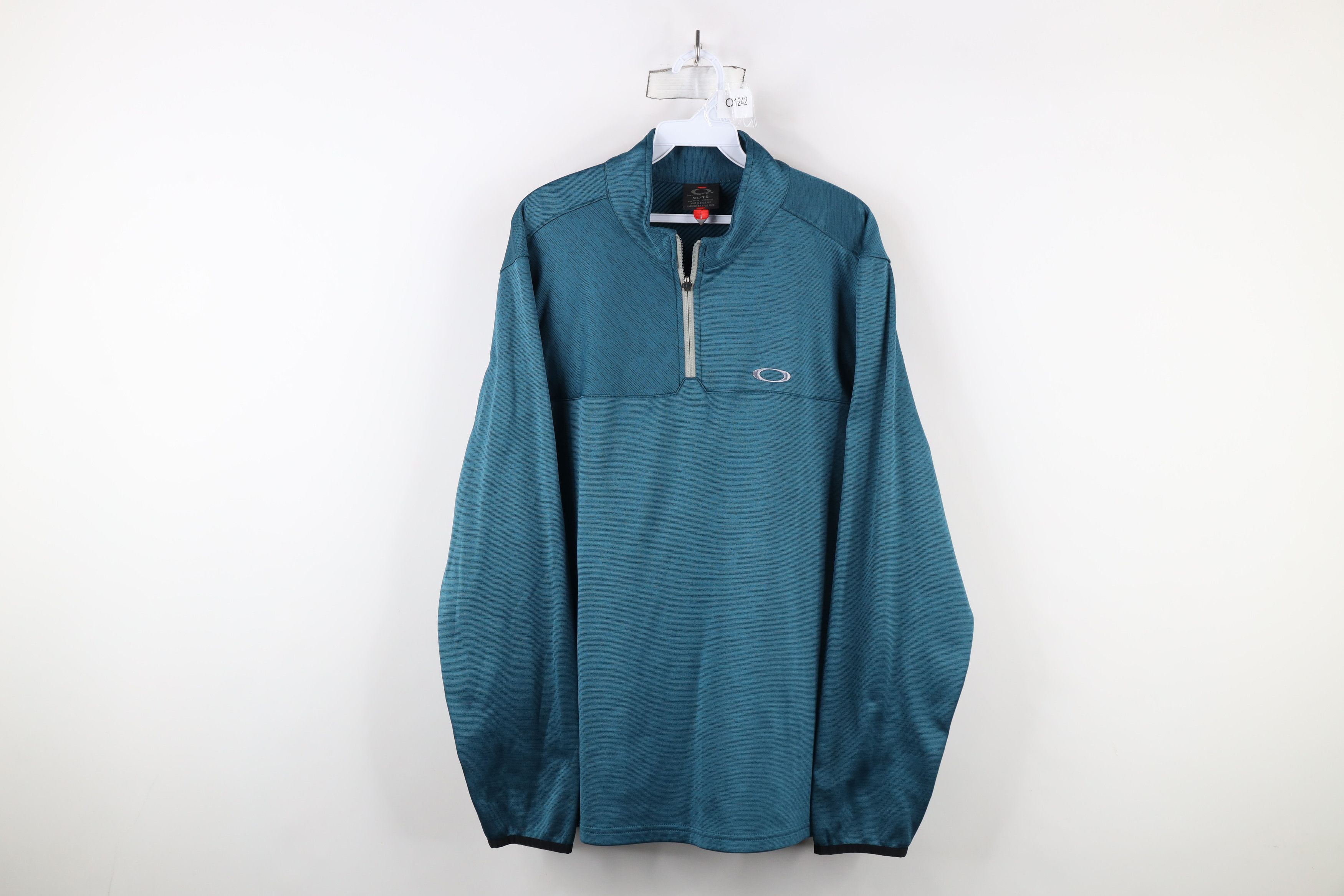 Oakley × Vintage Vintage Oakley Hydrolix O Logo Half Zip Pullover Sweatshirt Size US XL / EU 56 / 4 - 1 Thumbnail
