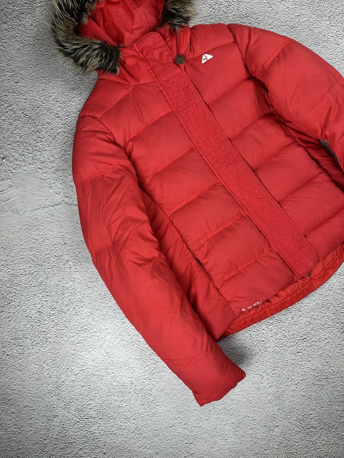 Nike ACG Vintage Nike ACG Down Puffer Jacket Washed Y2K Fur Fuzzy Size S / US 4 / IT 40 - 3 Thumbnail