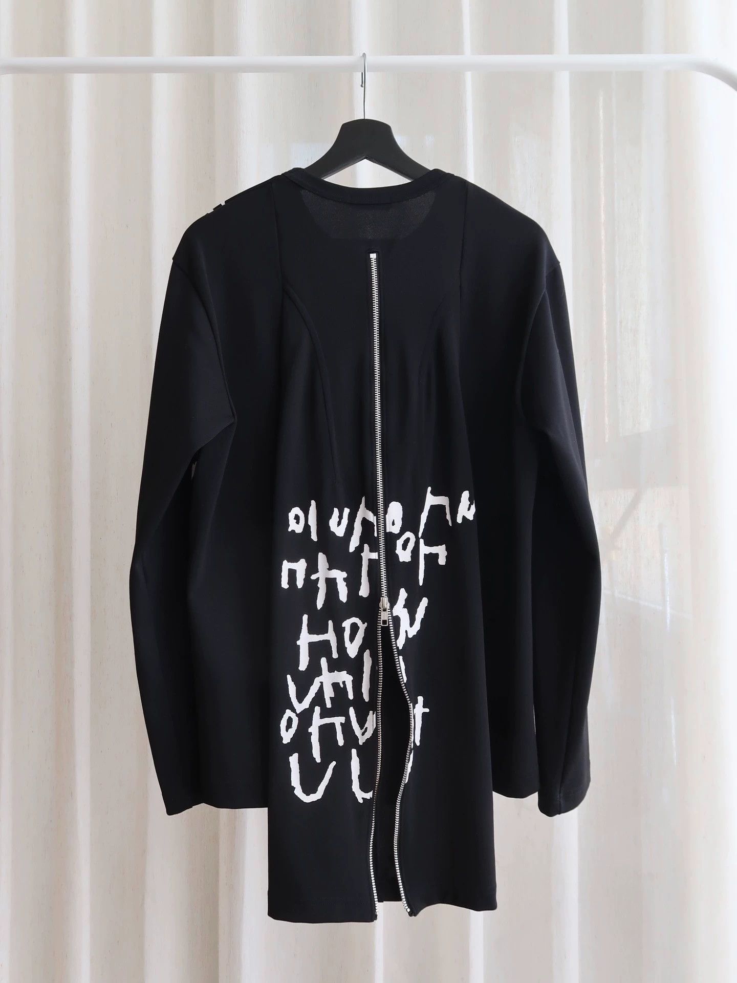 Comme des Garcons Comme des Garcons Collaboration Graffiti Long-Sleeve Top Size US M / EU 48-50 / 2 - 2 Thumbnail