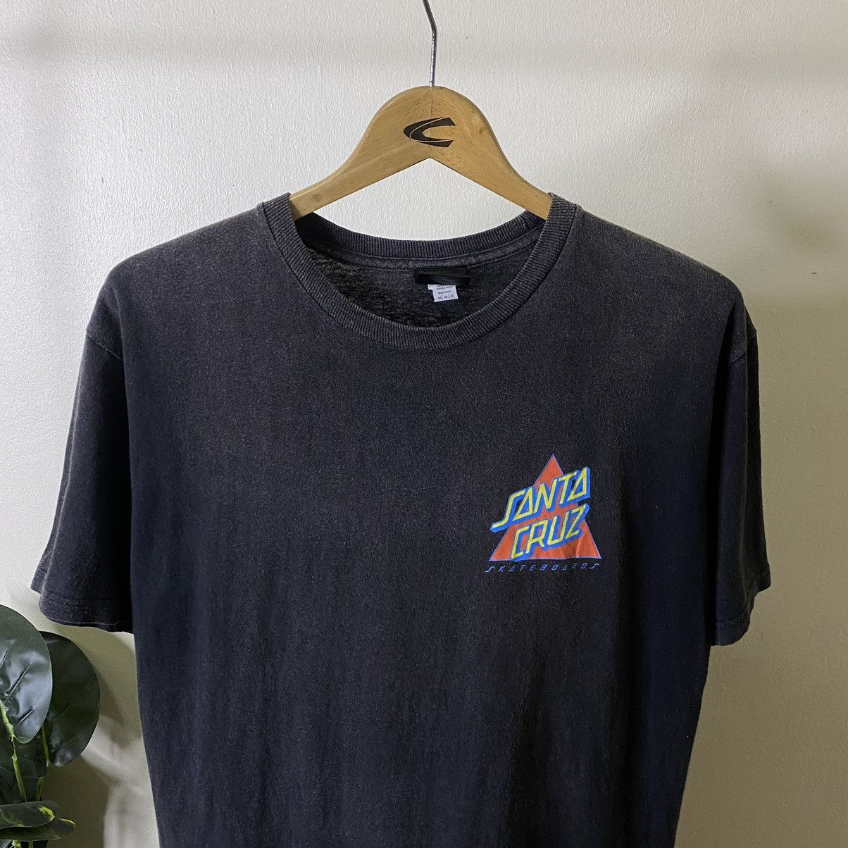 Santa Cruz Skateboards Vintage Y2K Santa Cruz Skateboards Faded Black Skater Tee Size US M / EU 48-50 / 2 - 6 Thumbnail