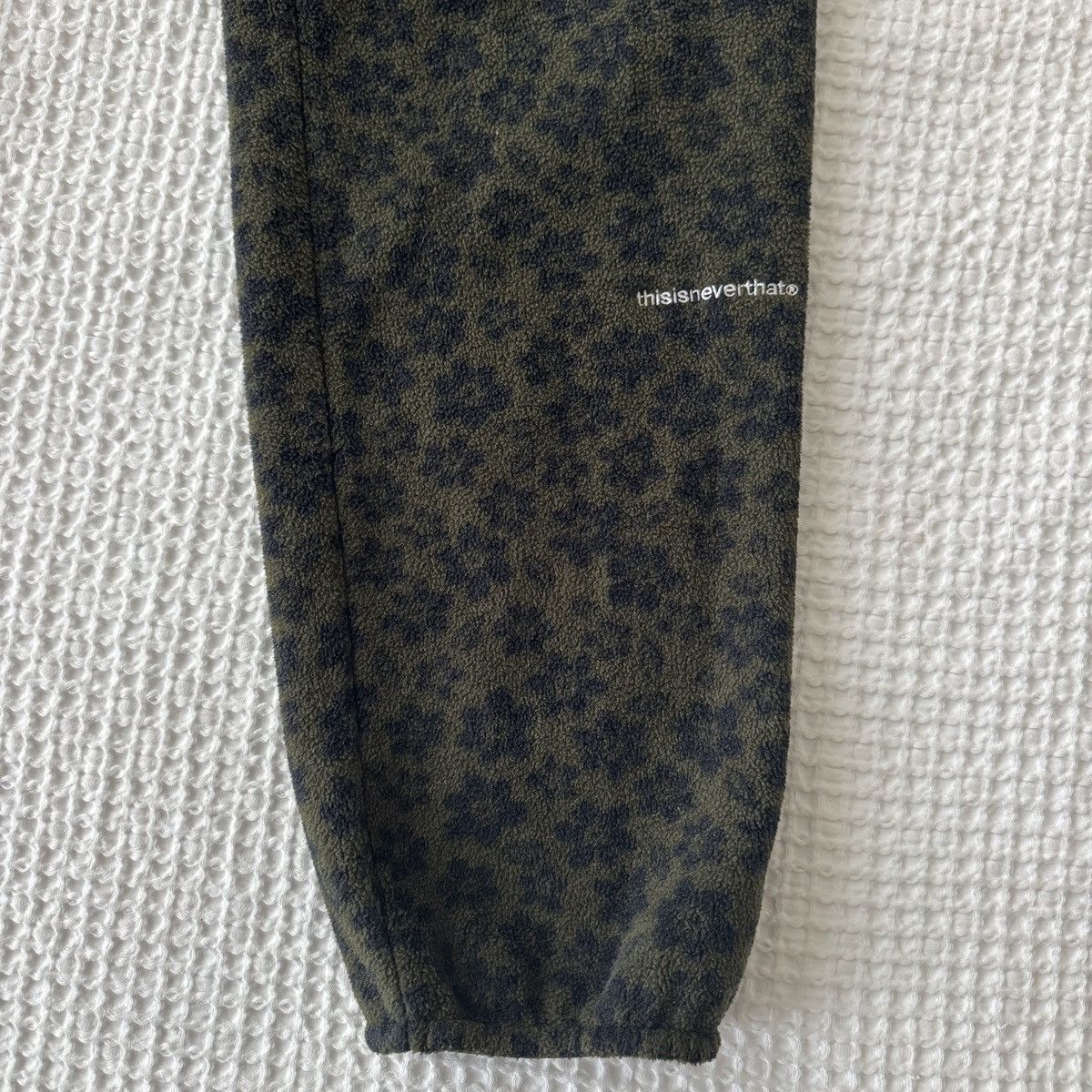 thisisneverthat thisneverthat - Fleece Joggers Size US 32 / EU 48 - 3 Thumbnail