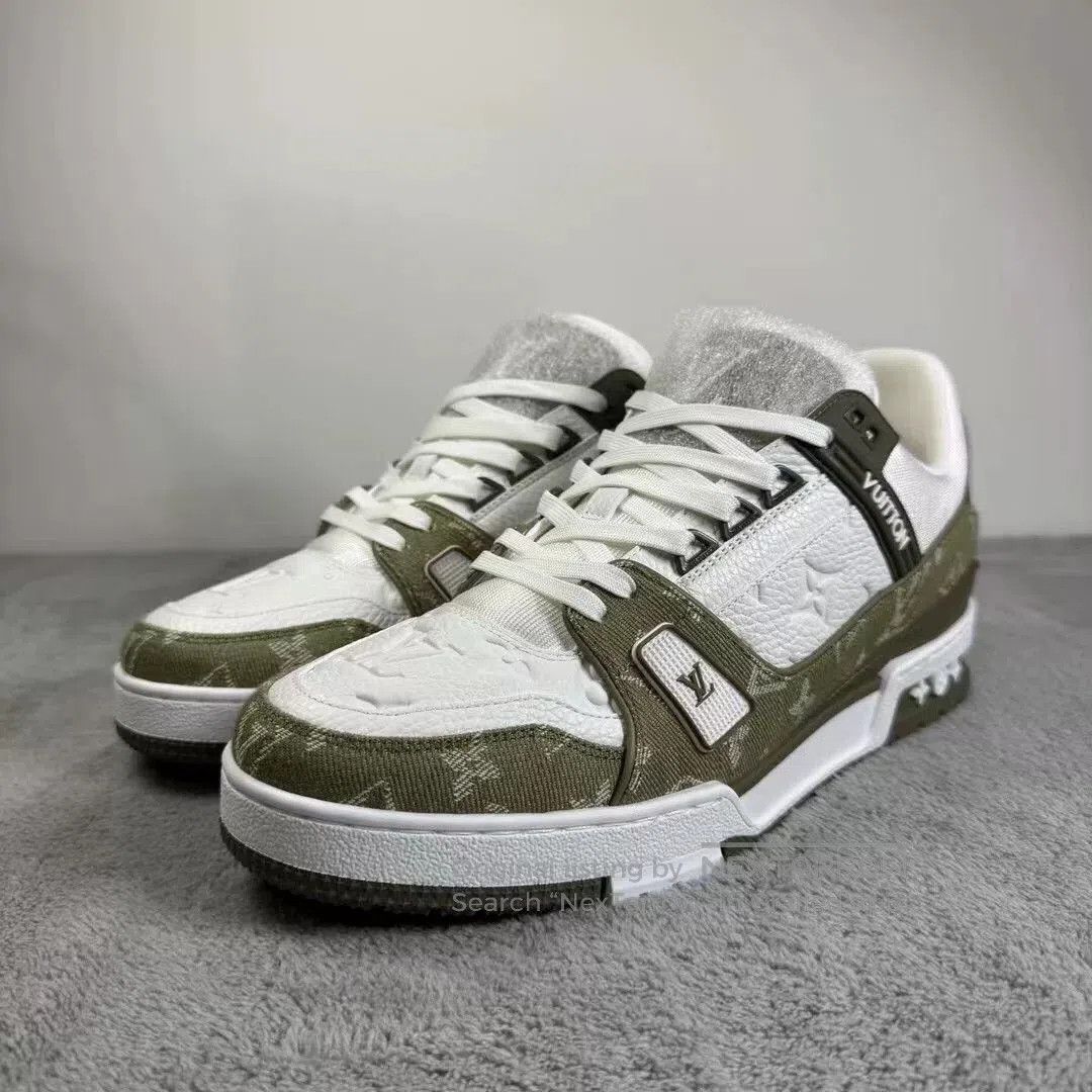 Louis Vuitton louis vuitton trainer sneakers in green. Size US 9.5 / EU 42-43 - 1 Thumbnail