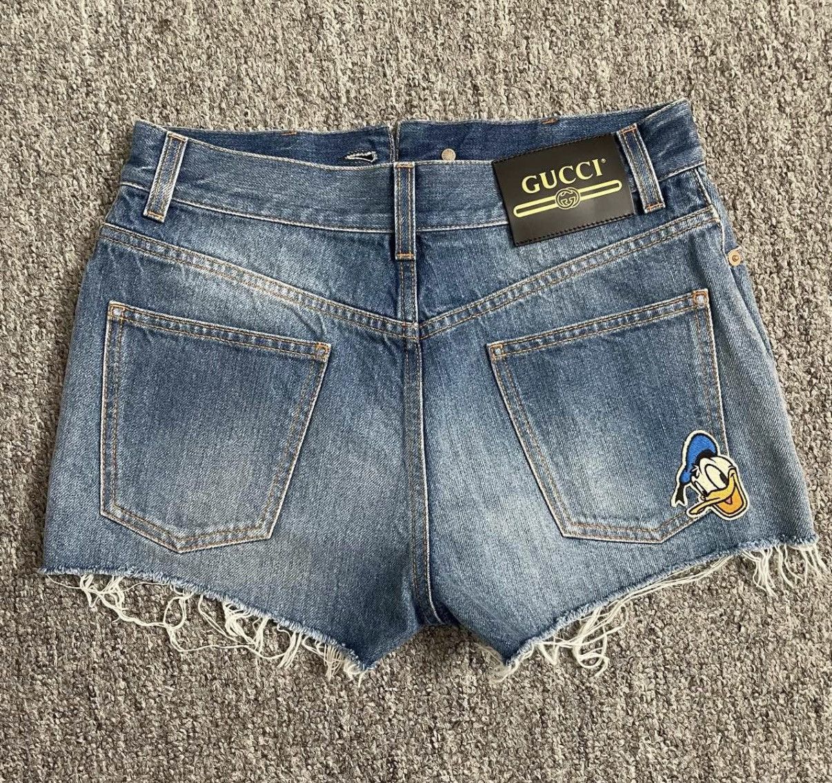 Gucci Gucci x Disney Donald Duck Shorts K12 Size 23" - 2 Thumbnail