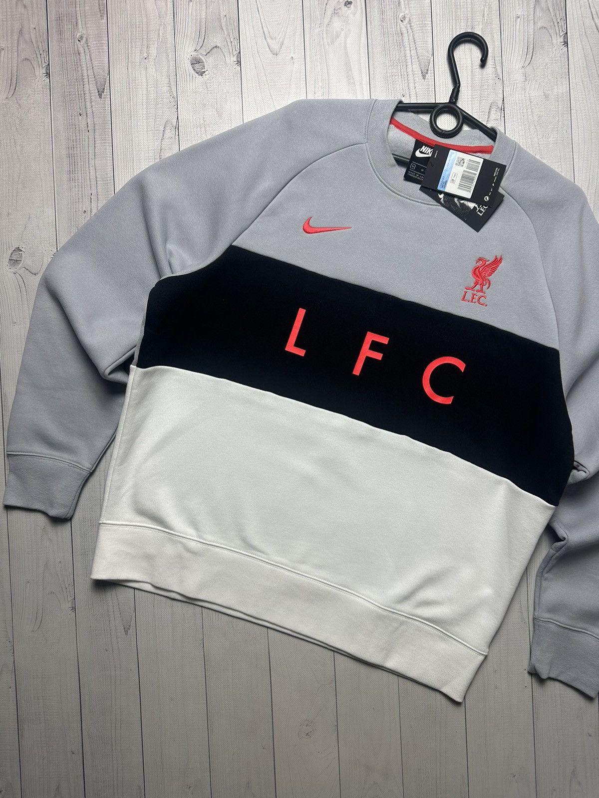 Nike × Vintage Vintage Nike Liverpool soccer sweatshirt big logo size M,L Size US L / EU 52-54 / 3 - 2 Thumbnail