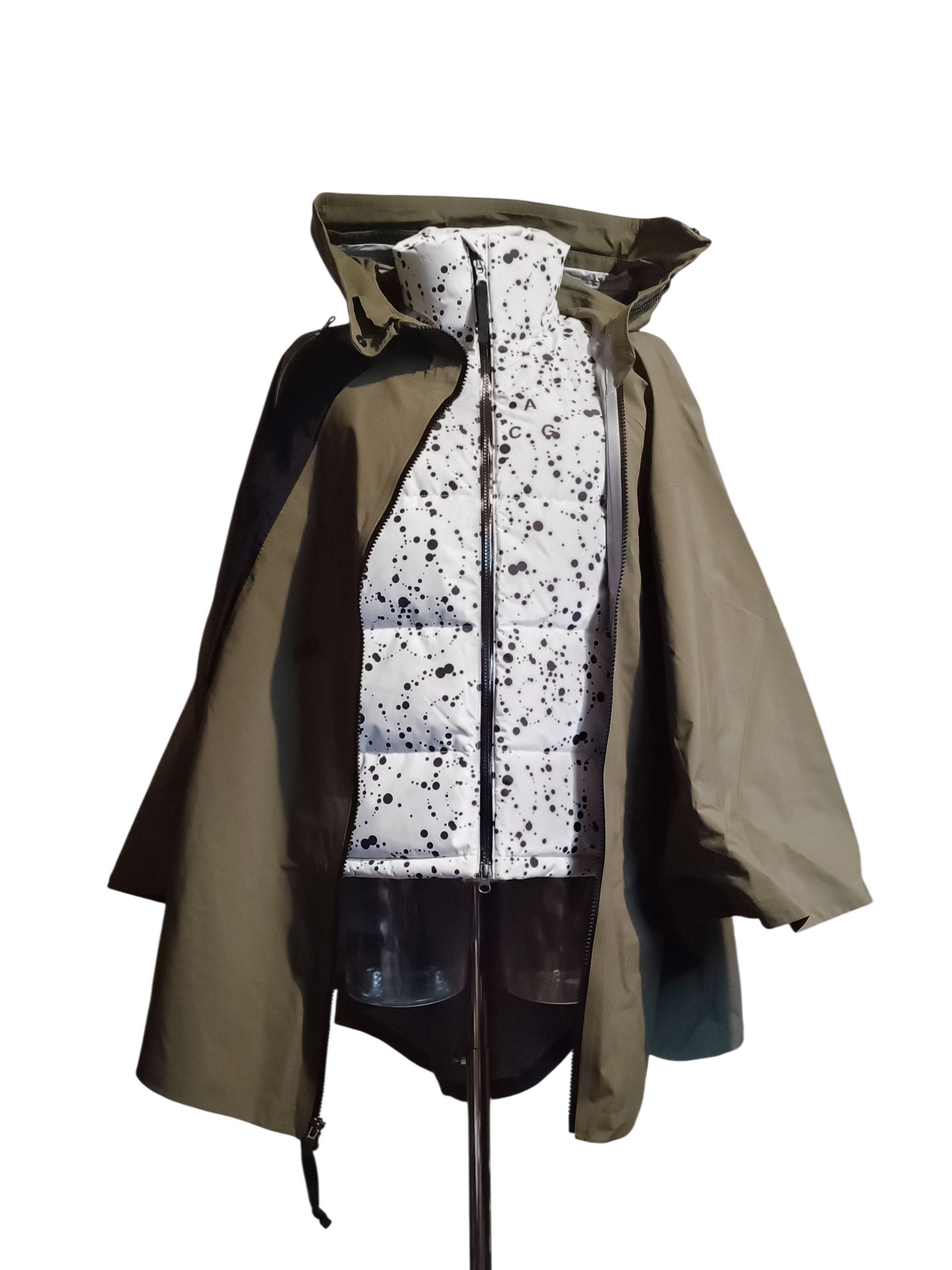 Goretex × Nike ACG 3-in-1 System Hooded Poncho Olive (2018) AR4542-395 Size US M / EU 48-50 / 2 - 2 Thumbnail