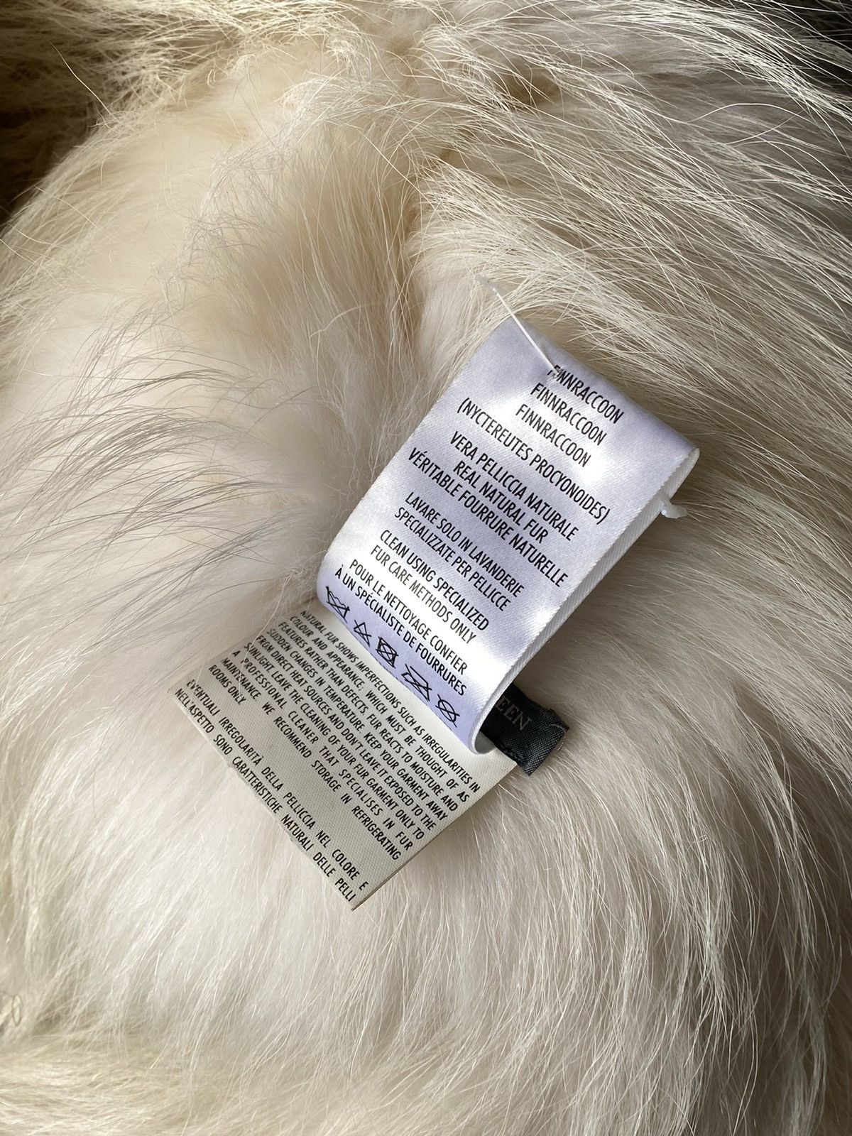 Alexander McQueen 2014 Alexander McQueen Real Fur Finnraccoon Scarf /Collar Size ONE SIZE - 11 Thumbnail