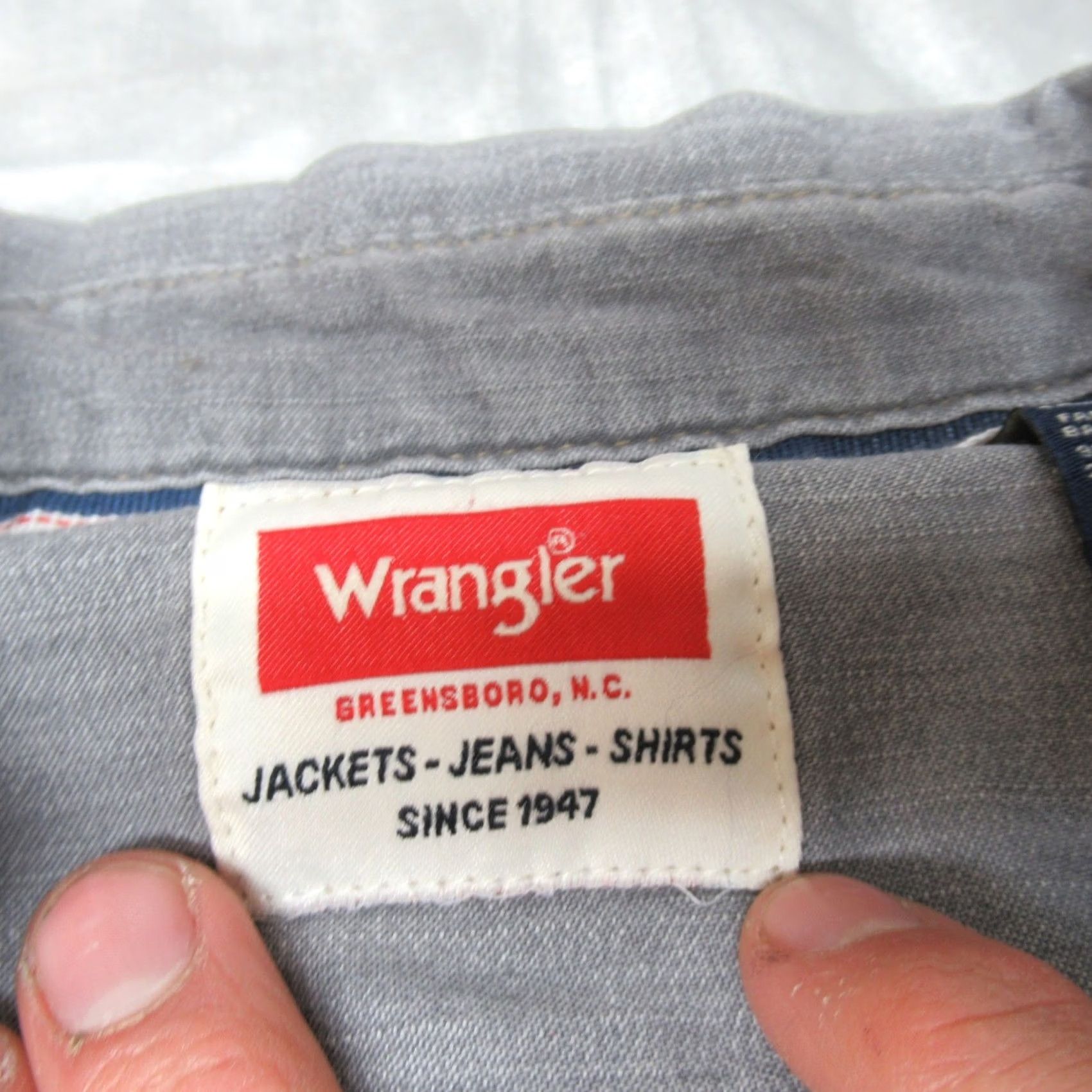 Wrangler VINTAGE Wrangler Pearl Snap Shirt Mens L Gray Long Sleeve Slim Untuck Fit NEW Size US L / EU 52-54 / 3 - 7 Thumbnail