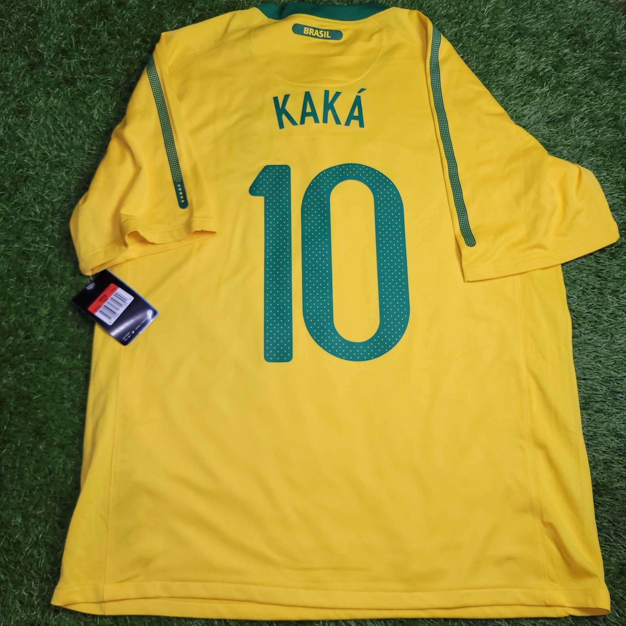 Nike Kaka Brazil WORLD CUP 2010 Soccer Jersey Shirt BNWT L Size US L / EU 52-54 / 3 - 1 Thumbnail