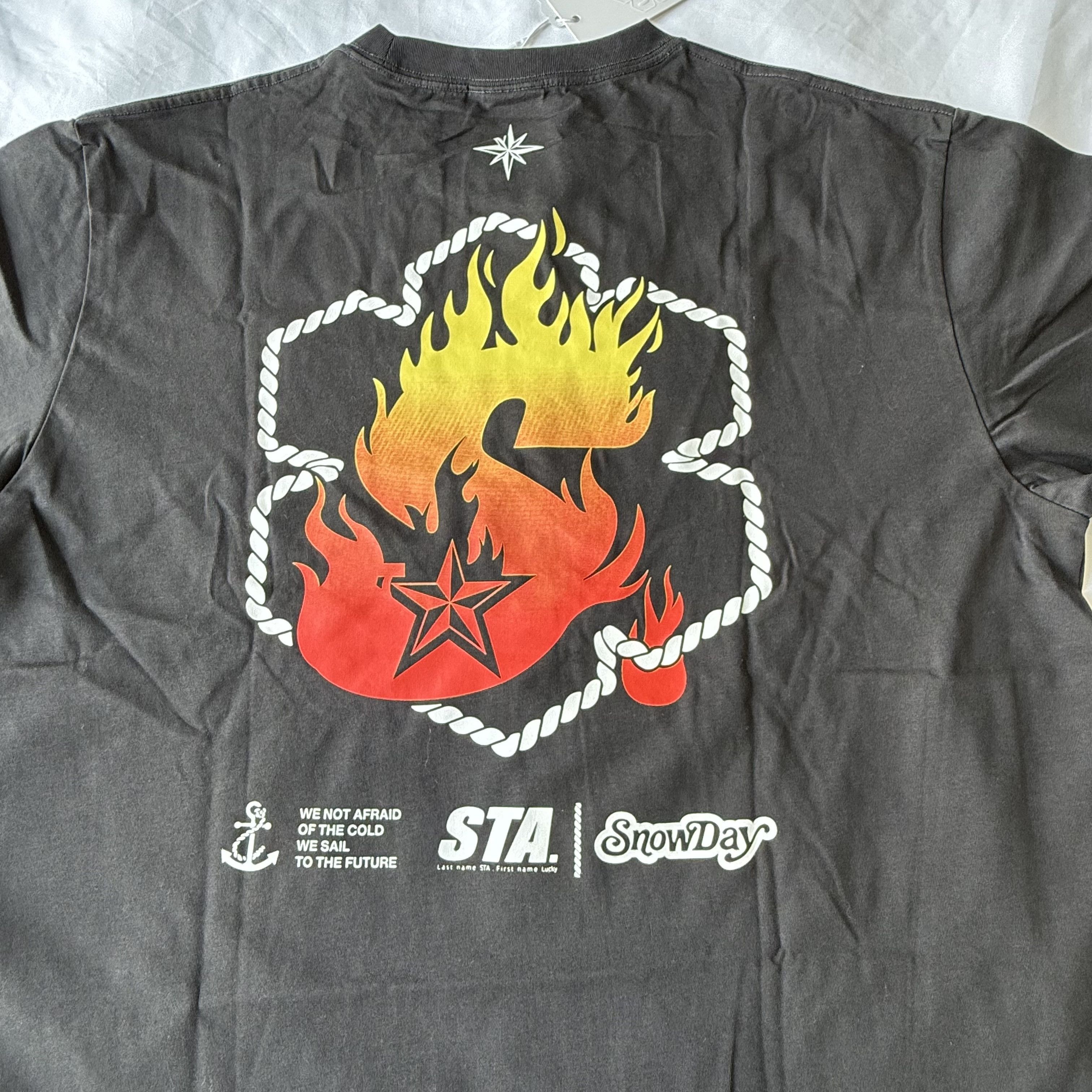 Snowday SnowDay x STA Mens Graphic T-Shirt Black Flame Star XXL Size US XXL / EU 58 / 5 - 2 Thumbnail