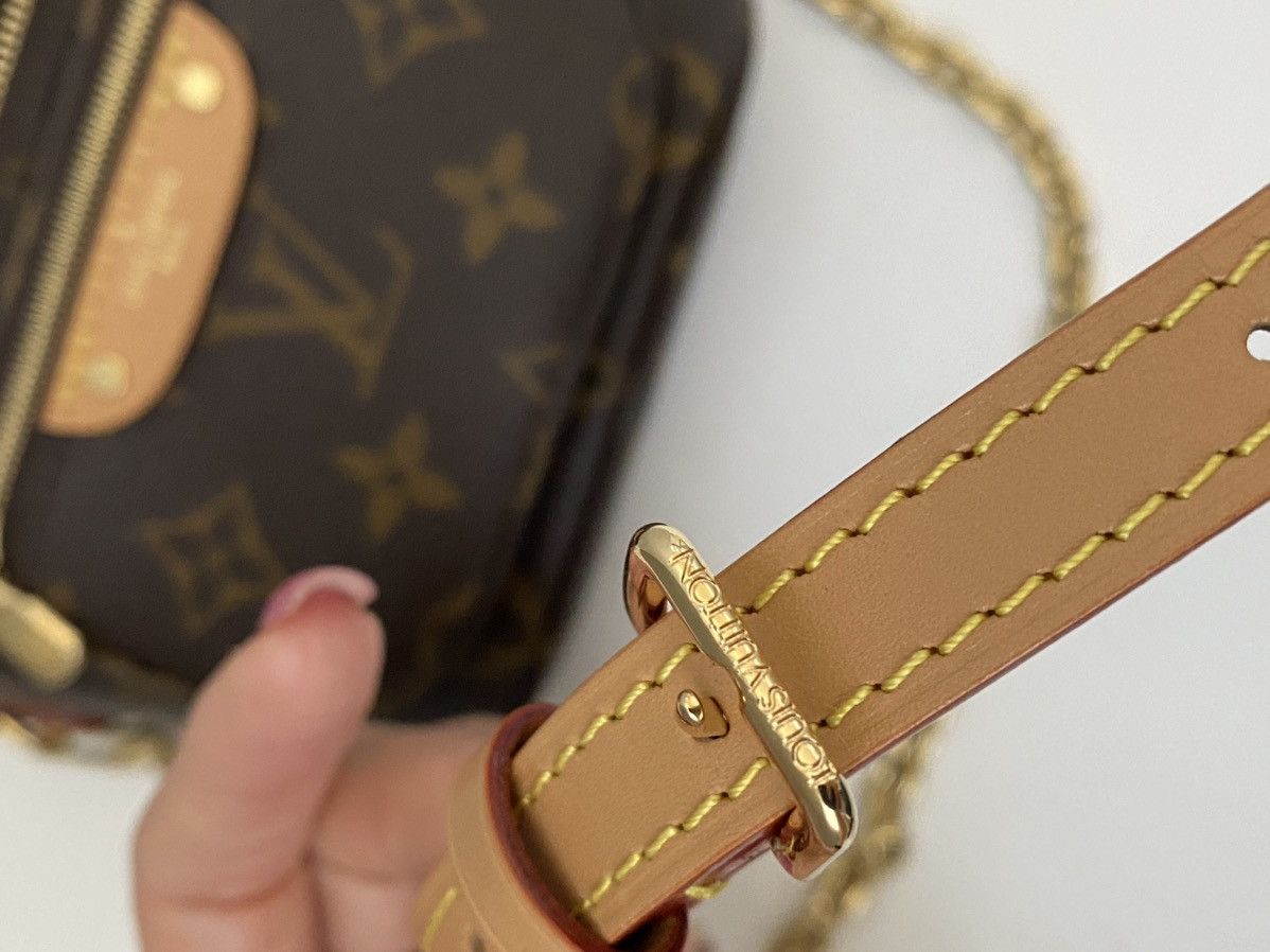 Louis Vuitton Authentic Louis Vuitton Mini Bumbag Monogram Size ONE SIZE - 16 Thumbnail