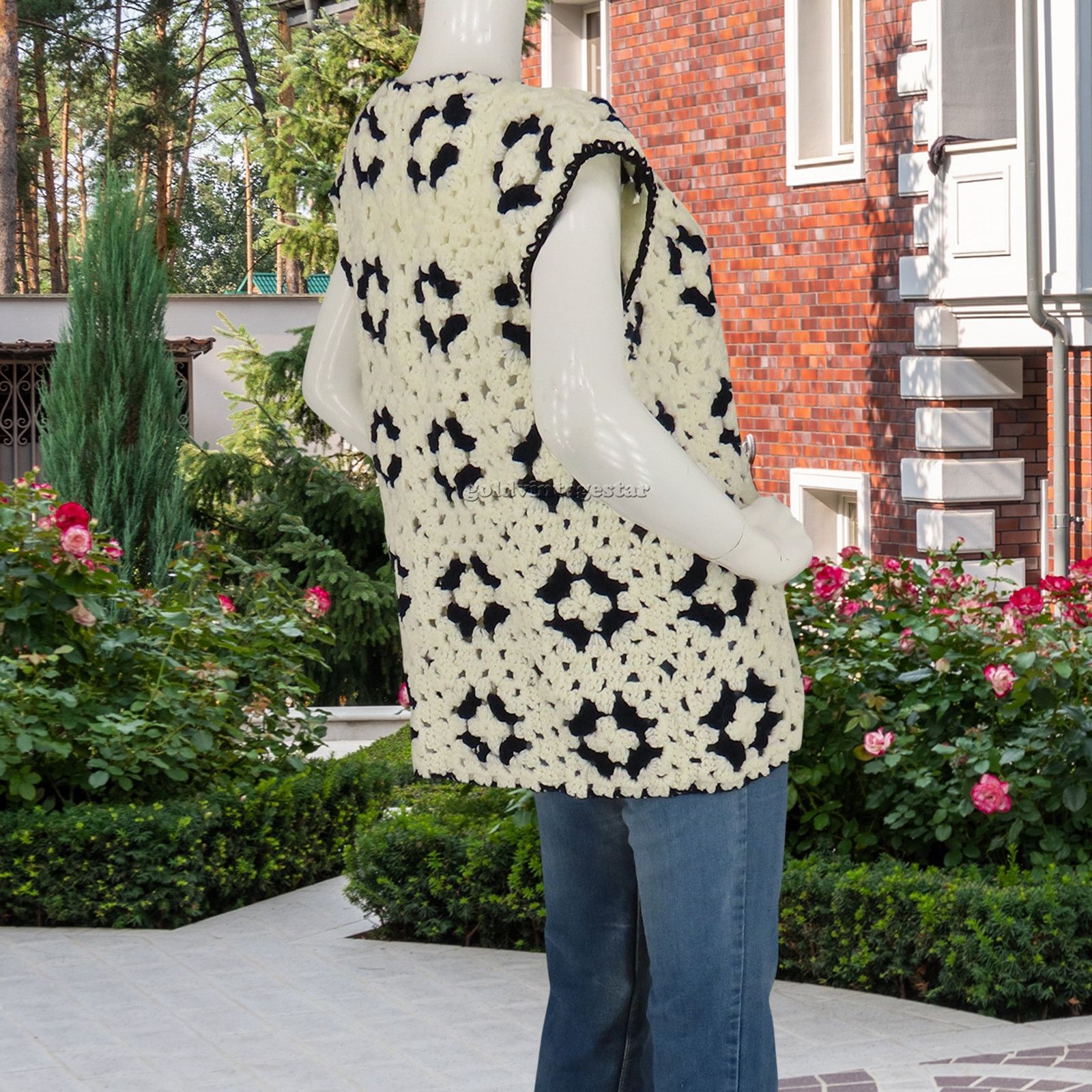 Other Vintage Boho Crochet Knit Granny Sweater Vest Blue White L Size L / US 10 / IT 46 - 2 Thumbnail