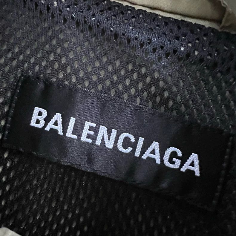 Balenciaga Balenciaga Plaid Patchwork Duster Coat Size US S / EU 44-46 / 1 - 3 Thumbnail