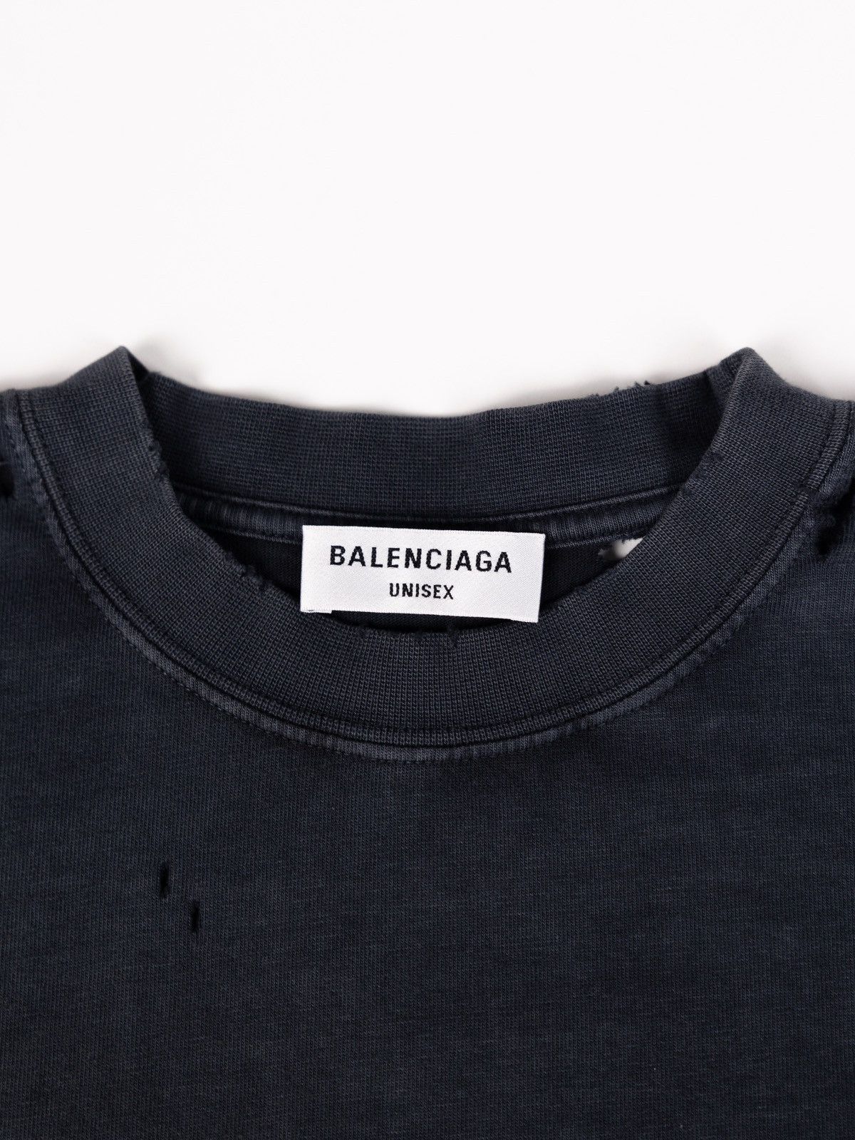 Balenciaga Balenciaga Maison BB Distressed Tee Size US XS / EU 42 / 0 - 3 Thumbnail