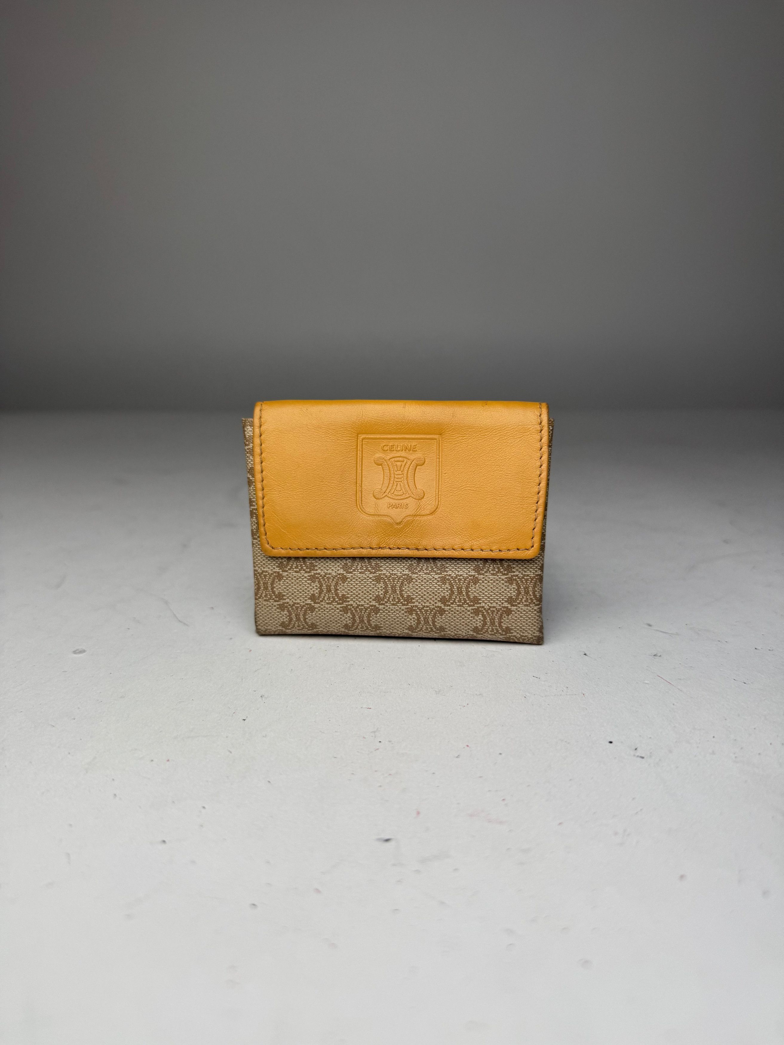 Celine Vintage Paris Leather Purse beige Yellow Size ONE SIZE - 1 Thumbnail