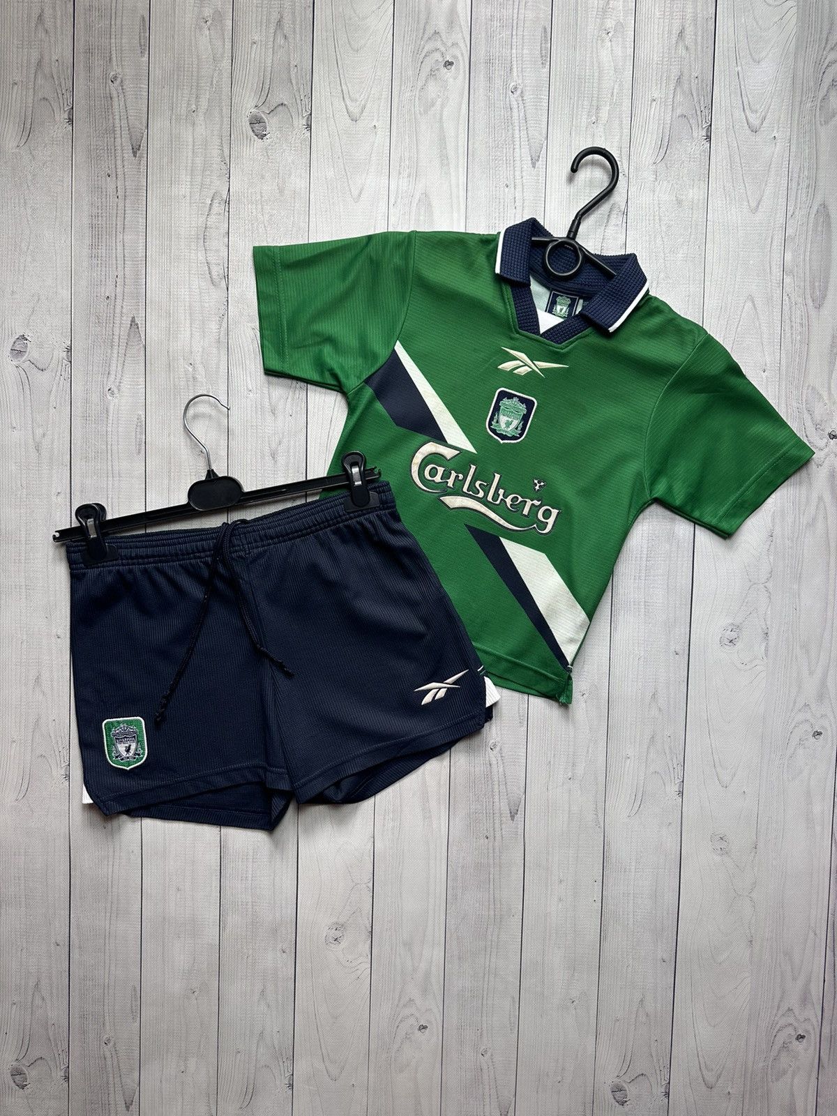 Reebok × Vintage Vintage Reebok Liverpool green rare jersey + shorts kids Size US XXS / EU 40 - 1 Thumbnail