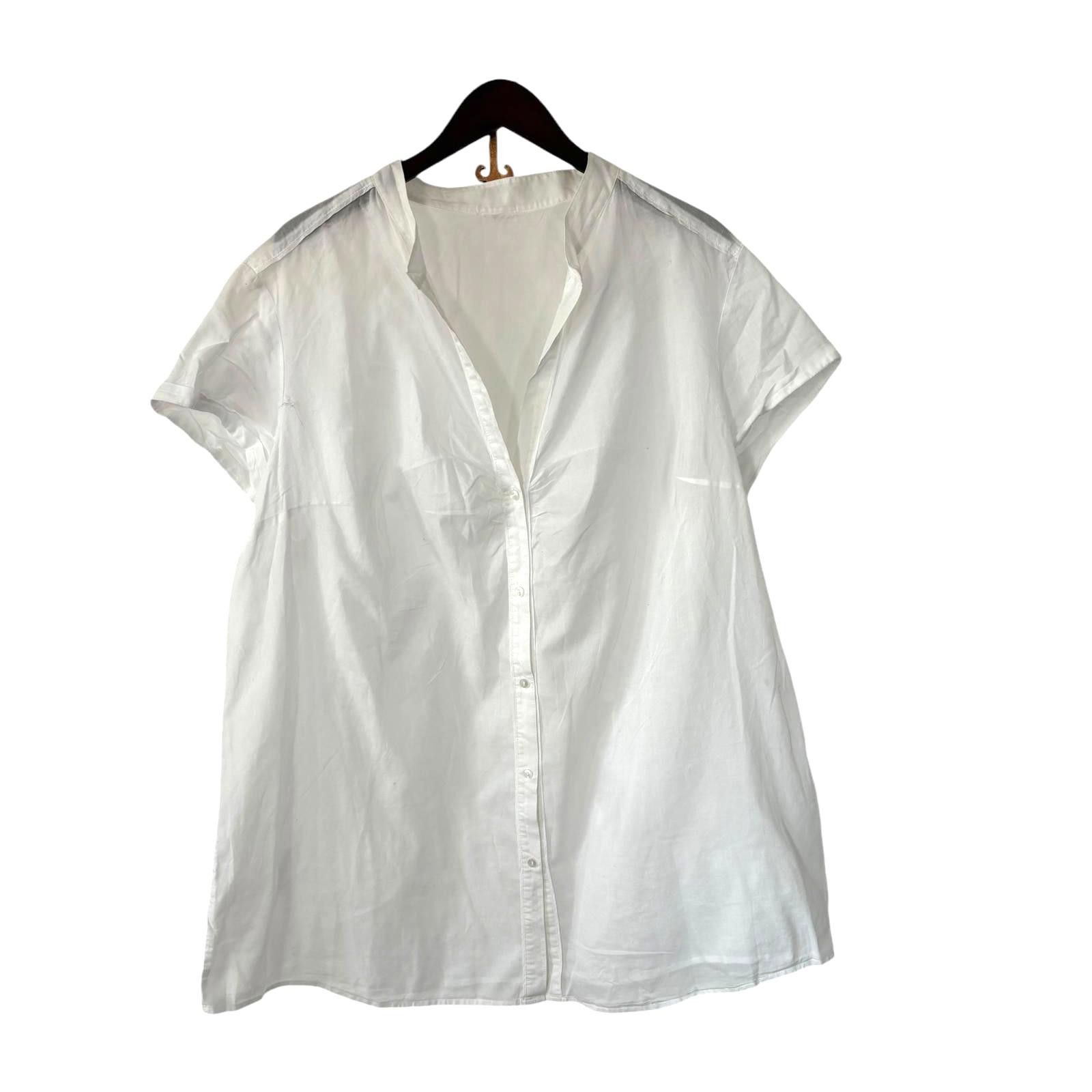 Designer Women's 100% Cotton White Short Sleeve Button Down Shirt Size ONE SIZE - 1 Thumbnail