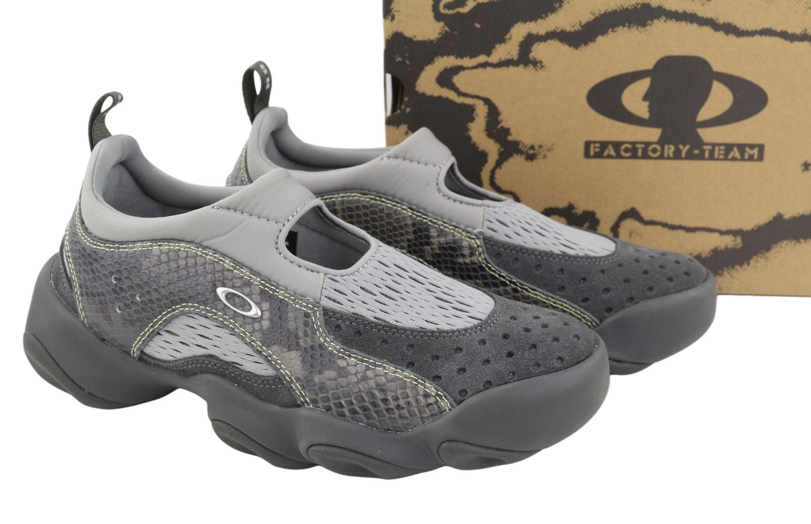 Oakley FACTORY TEAM X BRAIN DEAD PYTHON FLESH EU41 Pavement 87953 Size US 8 / EU 41 - 1 Thumbnail
