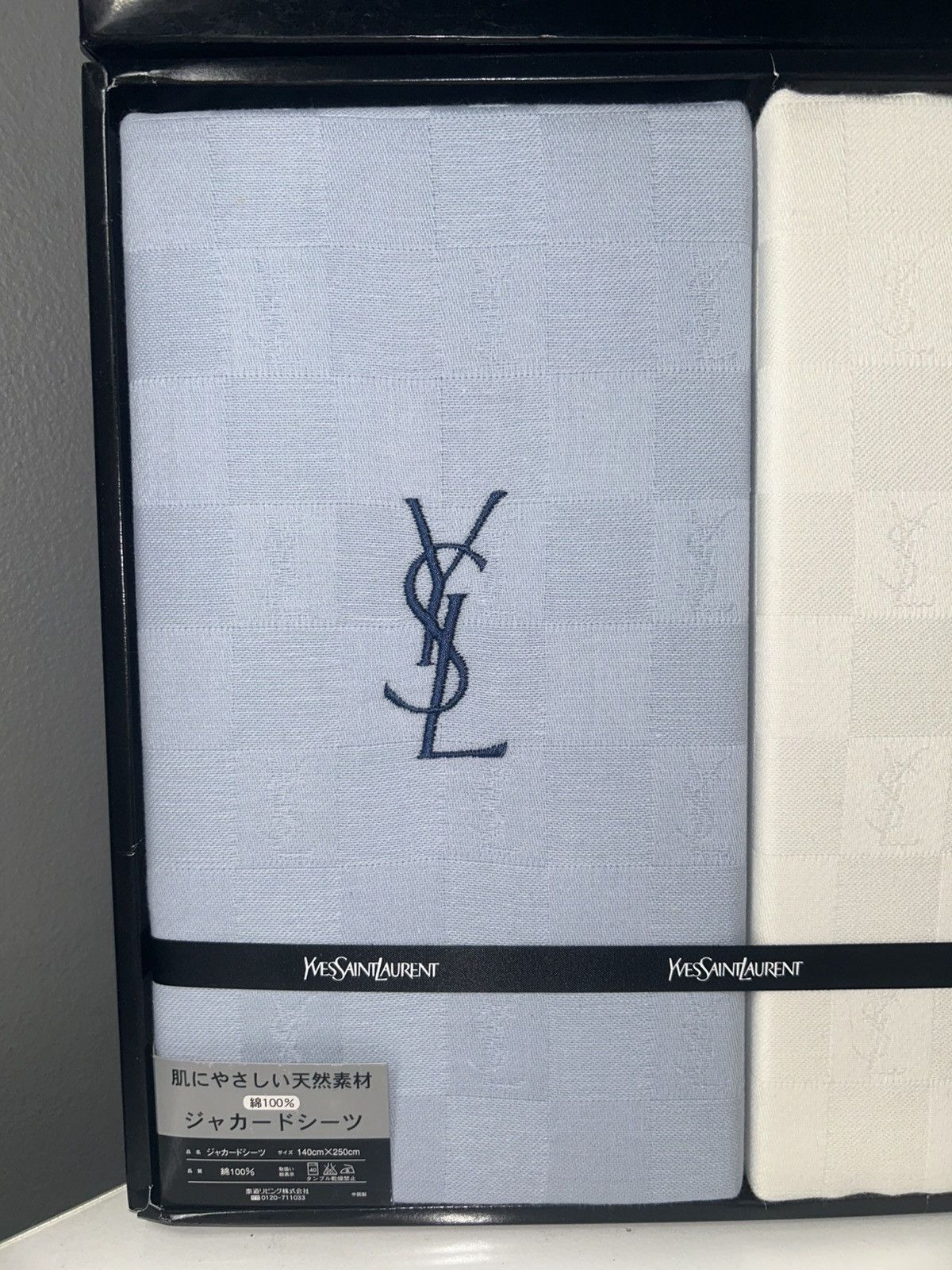 Yves Saint Laurent YSL Yves Saint Laurent Blue and White Twin Sheet Set Size ONE SIZE - 2 Thumbnail