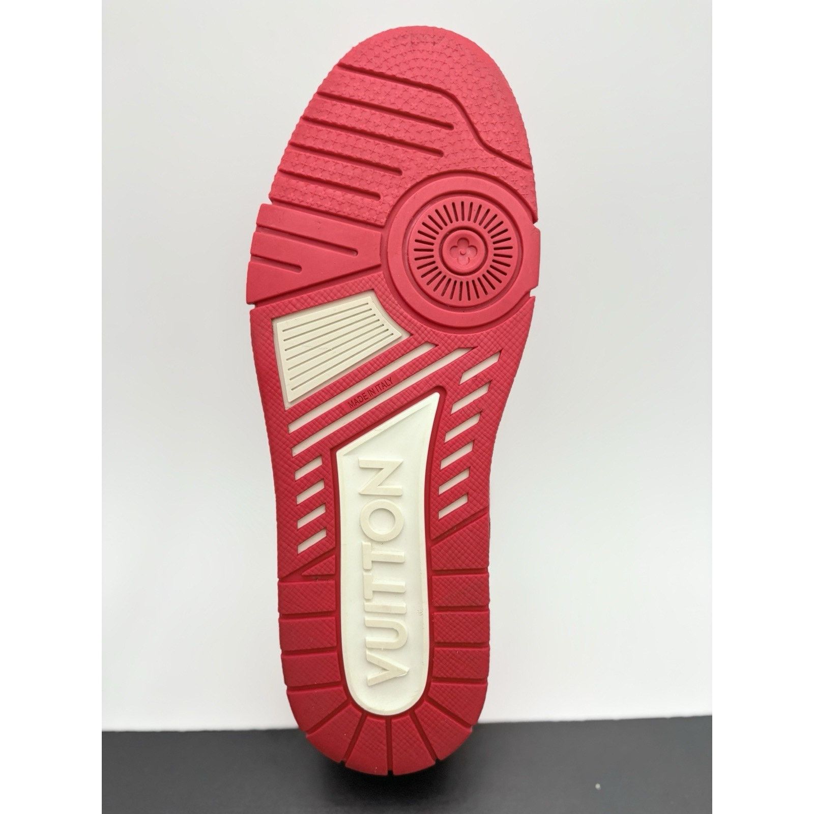 Louis Vuitton (8-8.5 US) Louis Vuitton Trainer ' Red White '| SUPER CLEAN! Size US 8 / EU 41 - 7 Thumbnail