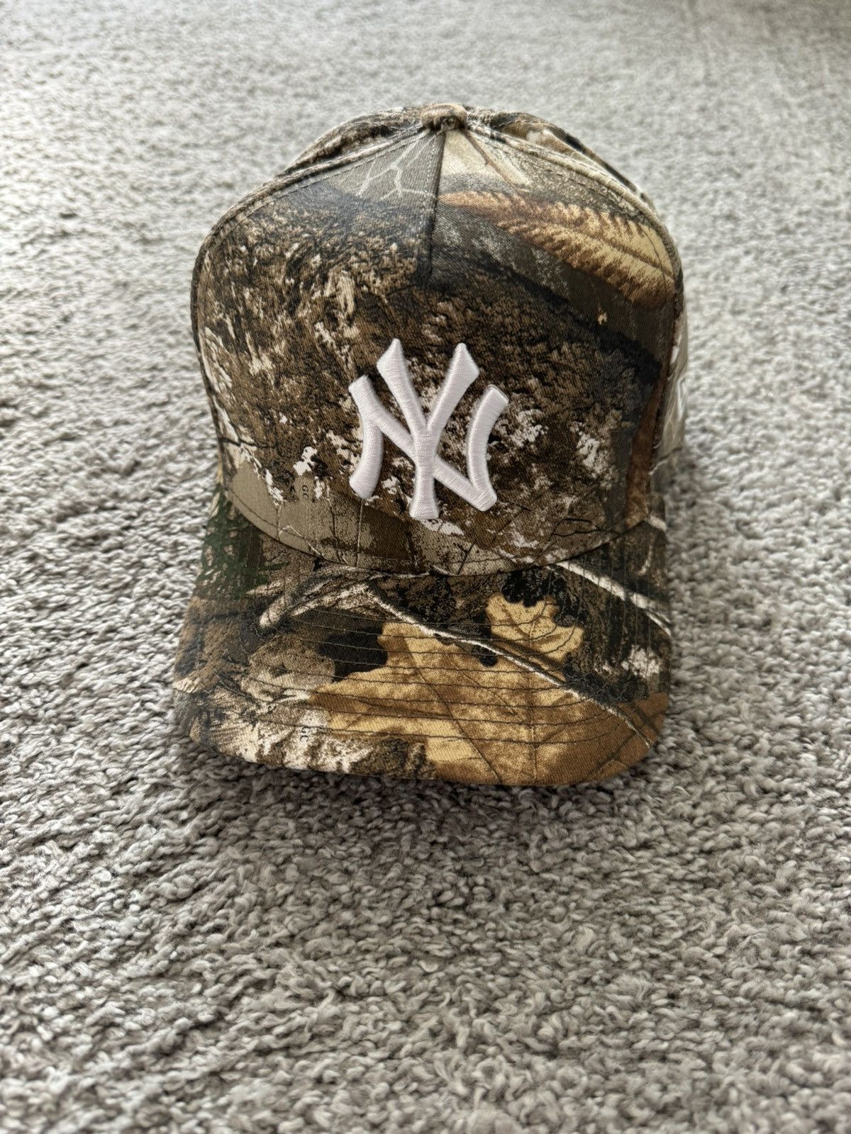 Hat Club Hat Club Yankees Real Tree/Tree Camo 9FIFTY A-Frame Size ONE SIZE - 1 Thumbnail
