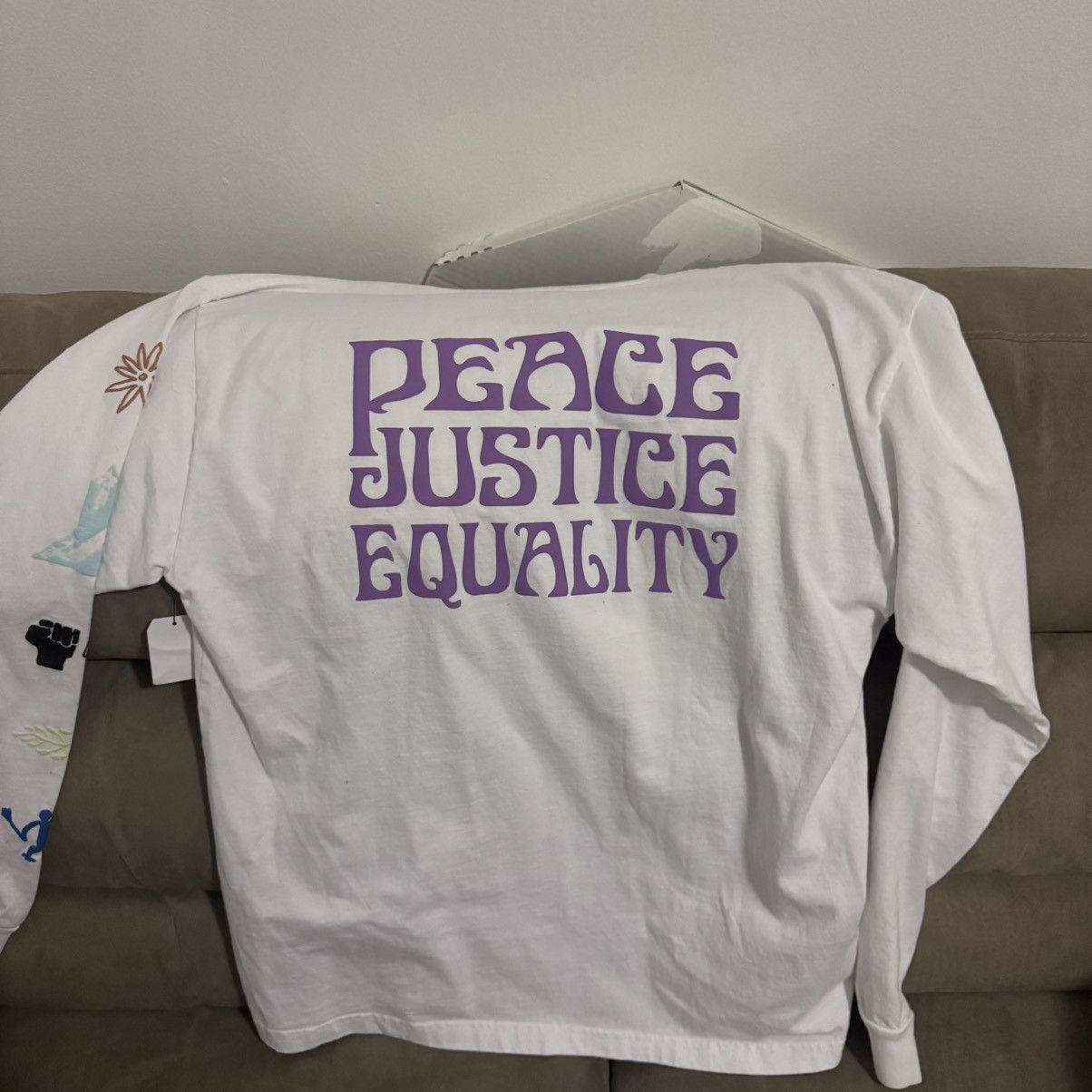 Obey Obey Peace Justice Equality Long Sleeve Tee Size Large Size US L / EU 52-54 / 3 - 8 Thumbnail