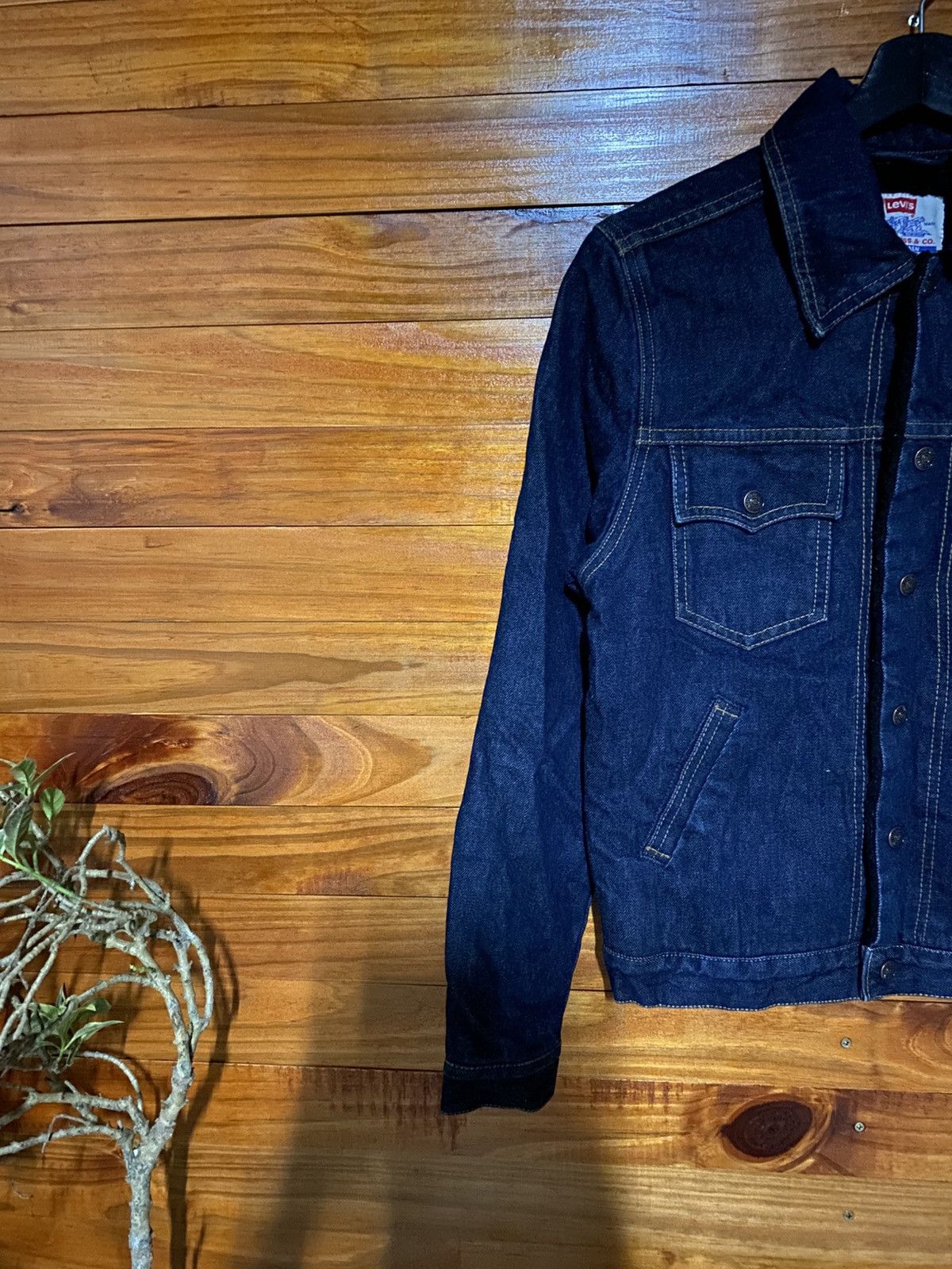 Levi's Vintage Levi’s Women’s Denim Jacket 90s Dark Wash Size M Size US S / EU 44-46 / 1 - 7 Thumbnail