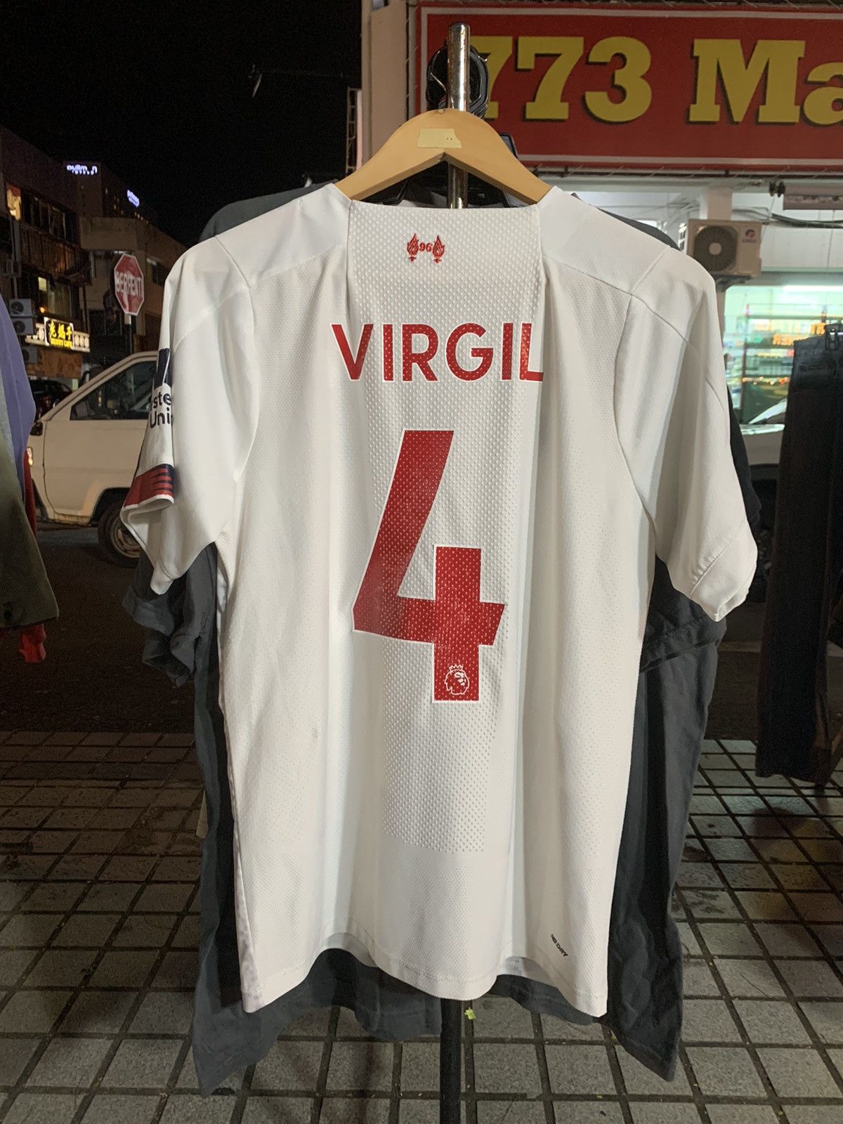 New Balance LIVERPOOL AWAY 19/20 NAMESET VIRGIL Size US M / EU 48-50 / 2 - 1 Thumbnail