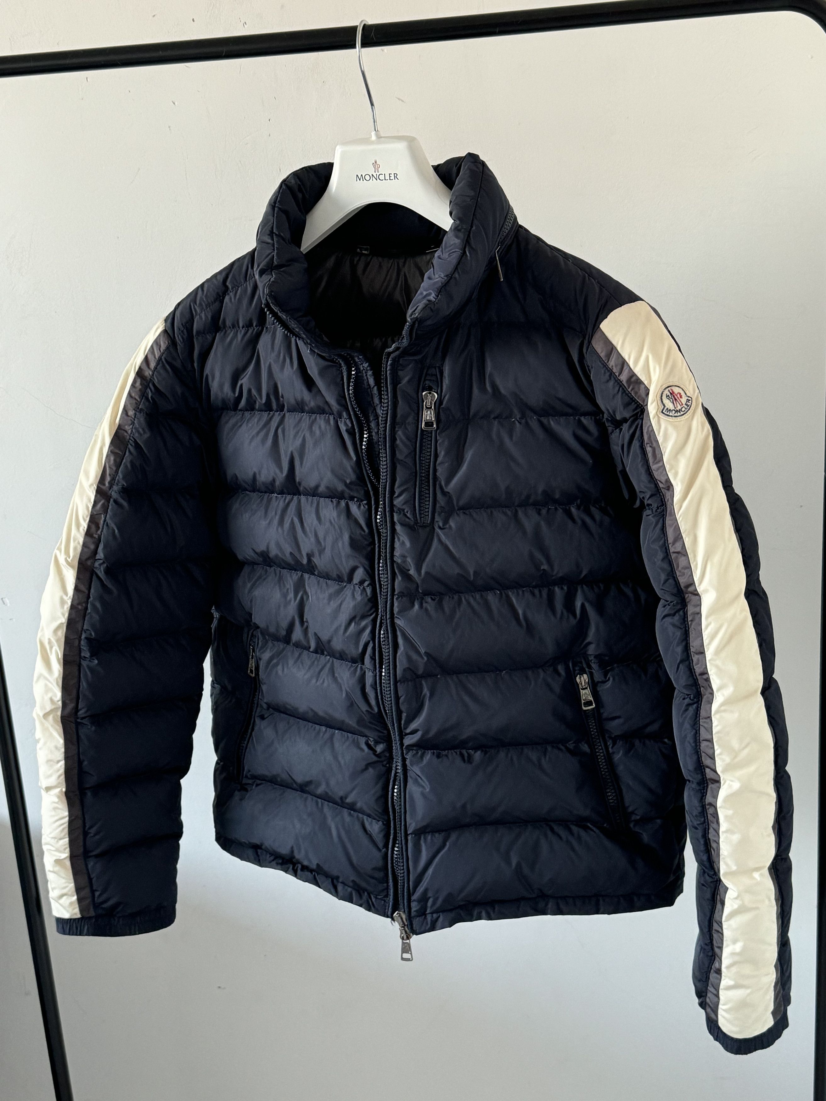 Pre-owned Moncler Sartre Puffer Jacket In Blue