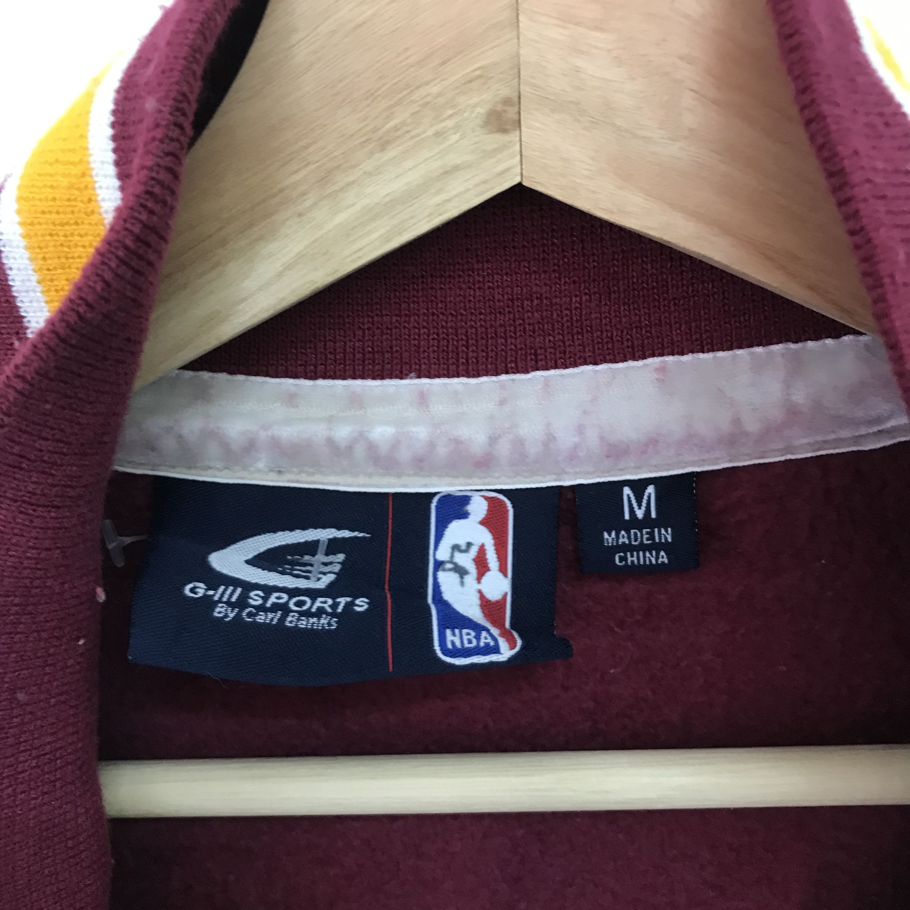 Vintage Vintage Y2K Cleveland Cavaliers Red Sweater - 538 Size US M / EU 48-50 / 2 - 10 Thumbnail