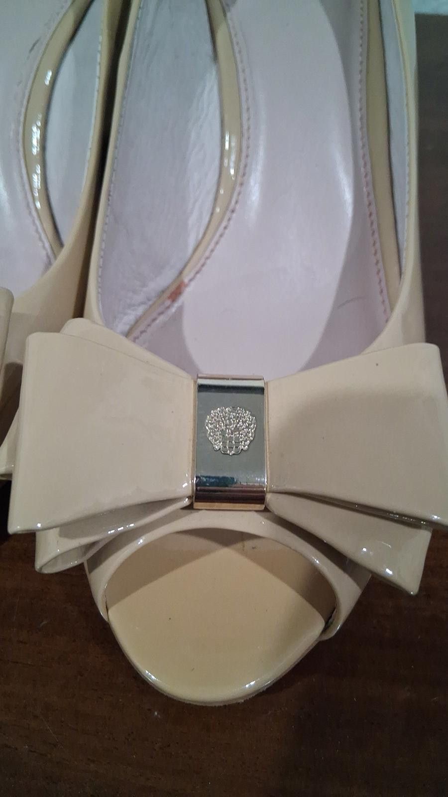 Vince Camuto Vince Camuto Patent Leather Bow Wedges Women’s Size 9.5 Size US 7.5 / IT 37.5 - 6 Thumbnail