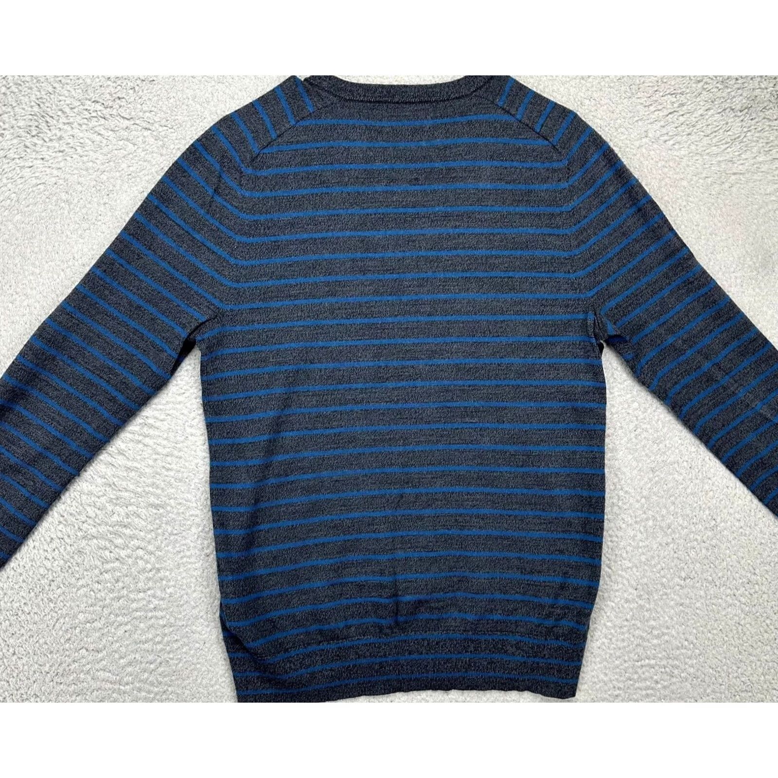 Banana Republic Banana Republic Baruffa Sweatshirt Men Medium Grey Pinstripe Wool V-Neck Pullover Logo Casual Outdoor Walking Shirt Adults Mens Regular Fit Size US M / EU 48-50 / 2 - 4 Thumbnail