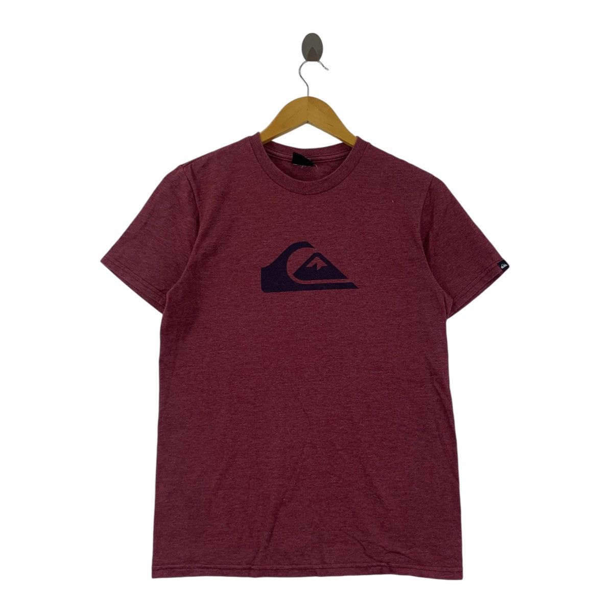 Quiksilver Vintage QUIKSILVER SURF Stock Center Logo Tee Shirt Size US S / EU 44-46 / 1 - 1 Thumbnail