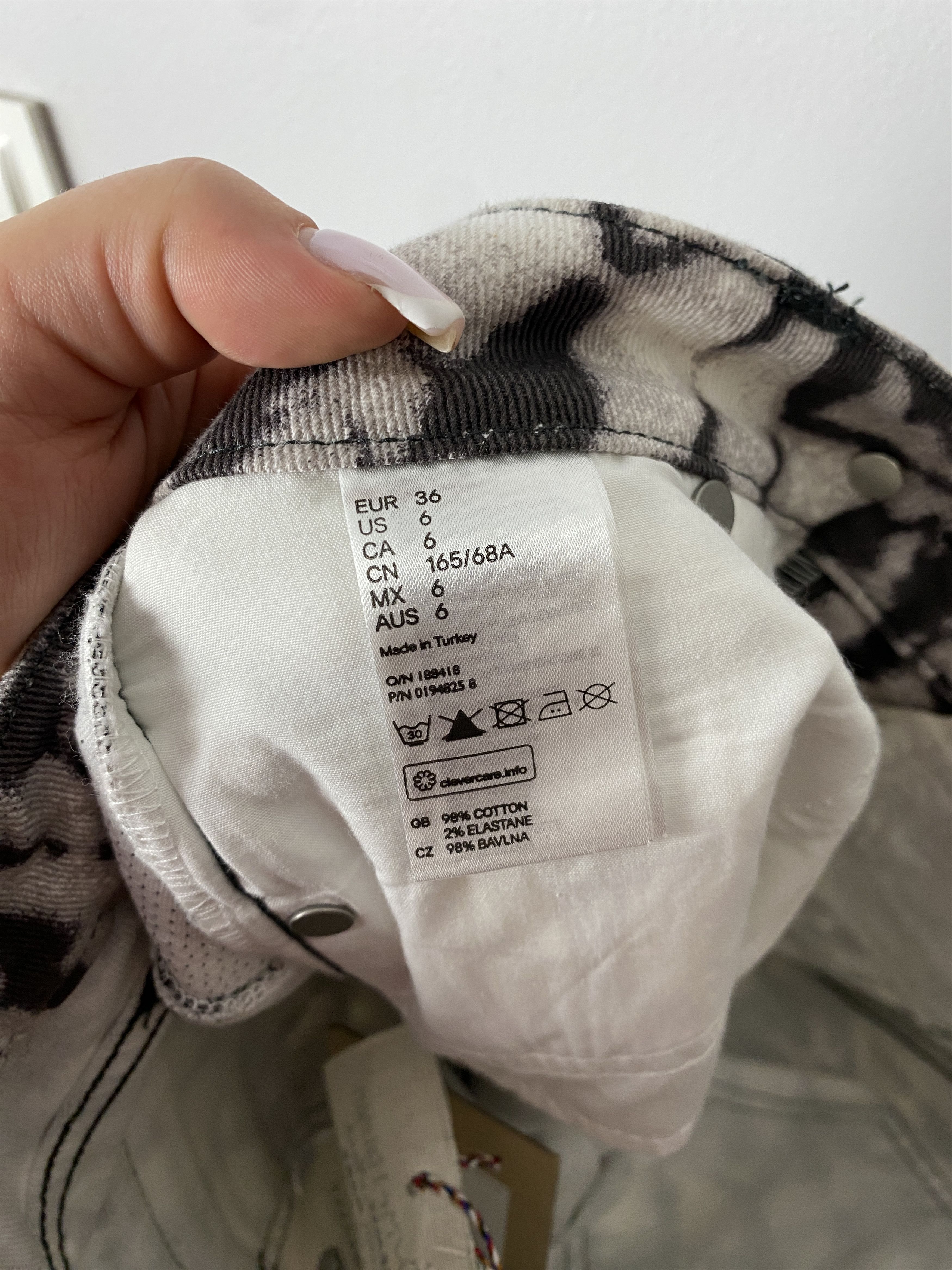 H&M × Isabel Marant H&M x Isabel Marant printed denim jeans pants Size 26" / US 2 / IT 38 - 7 Thumbnail