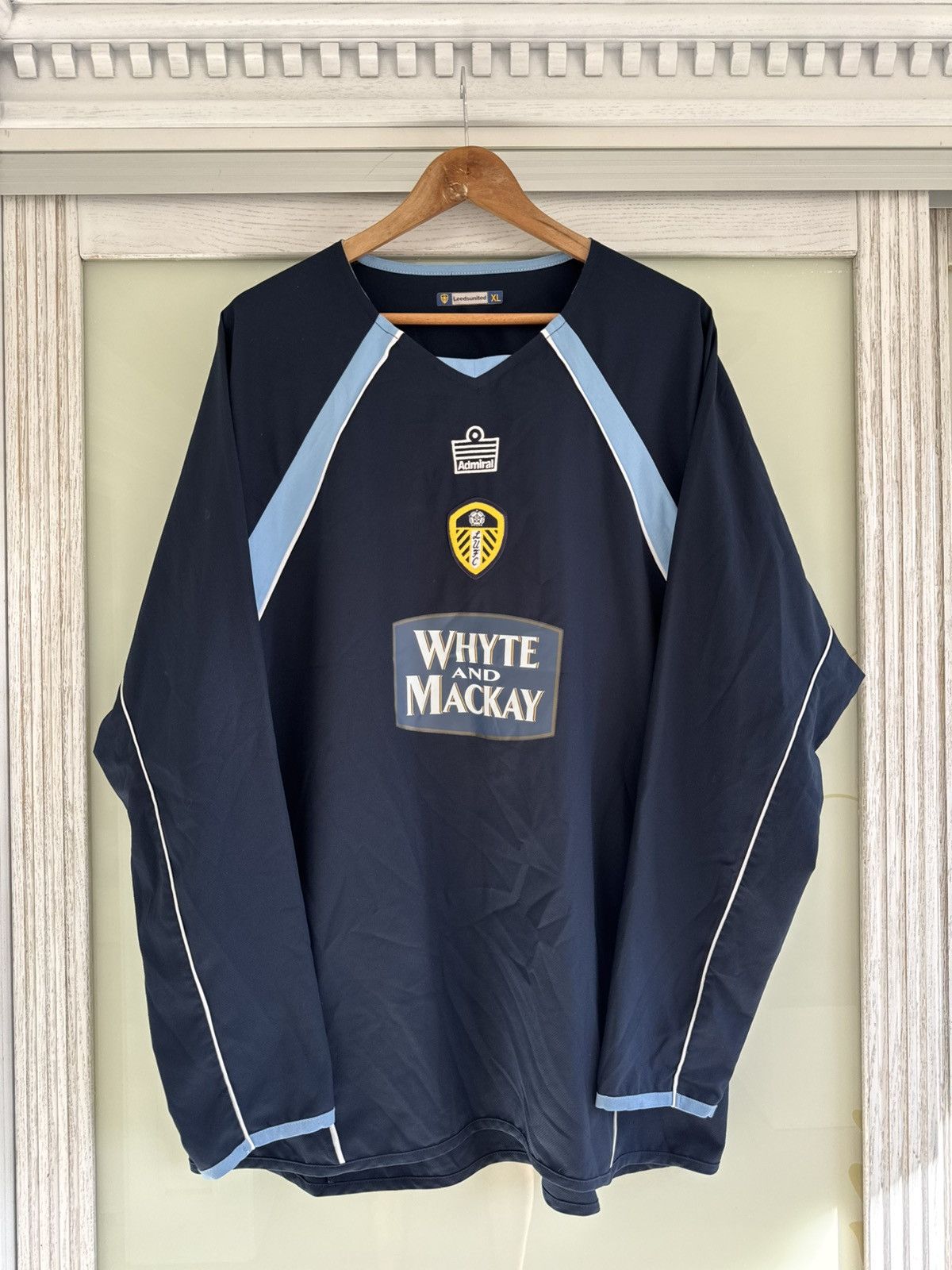 Vintage Vintage Leeds United 2005-2006 Away Soccer Longsleeve Jersey Size US XL / EU 56 / 4 - 1 Thumbnail