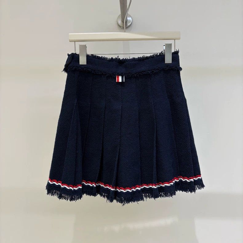 Thom Browne Thom Browne A flowing pleated skirt Size 25" / US 0 / IT 36 - 2 Thumbnail