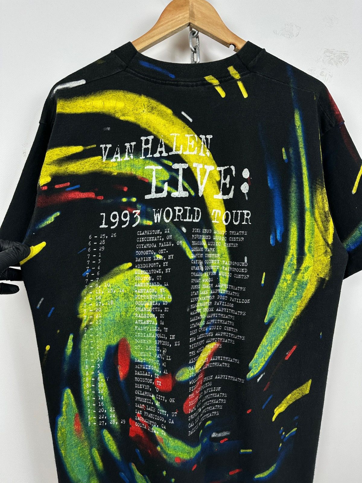 Band Tees 1993 Vintage Van Halen Live AOP World Tour Band T-Shirt Size US L / EU 52-54 / 3 - 17 Thumbnail