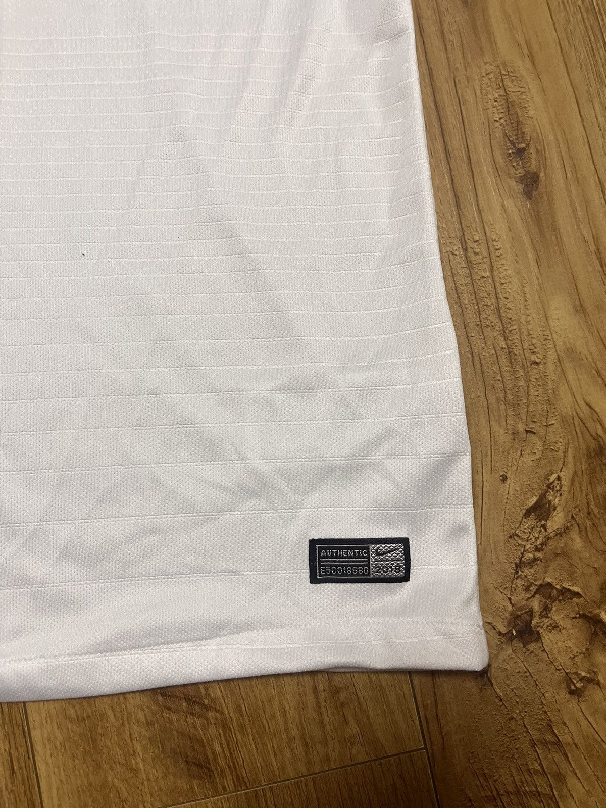Nike 2018-19 England Soccer Jersey Football Size US L / EU 52-54 / 3 - 2 Thumbnail