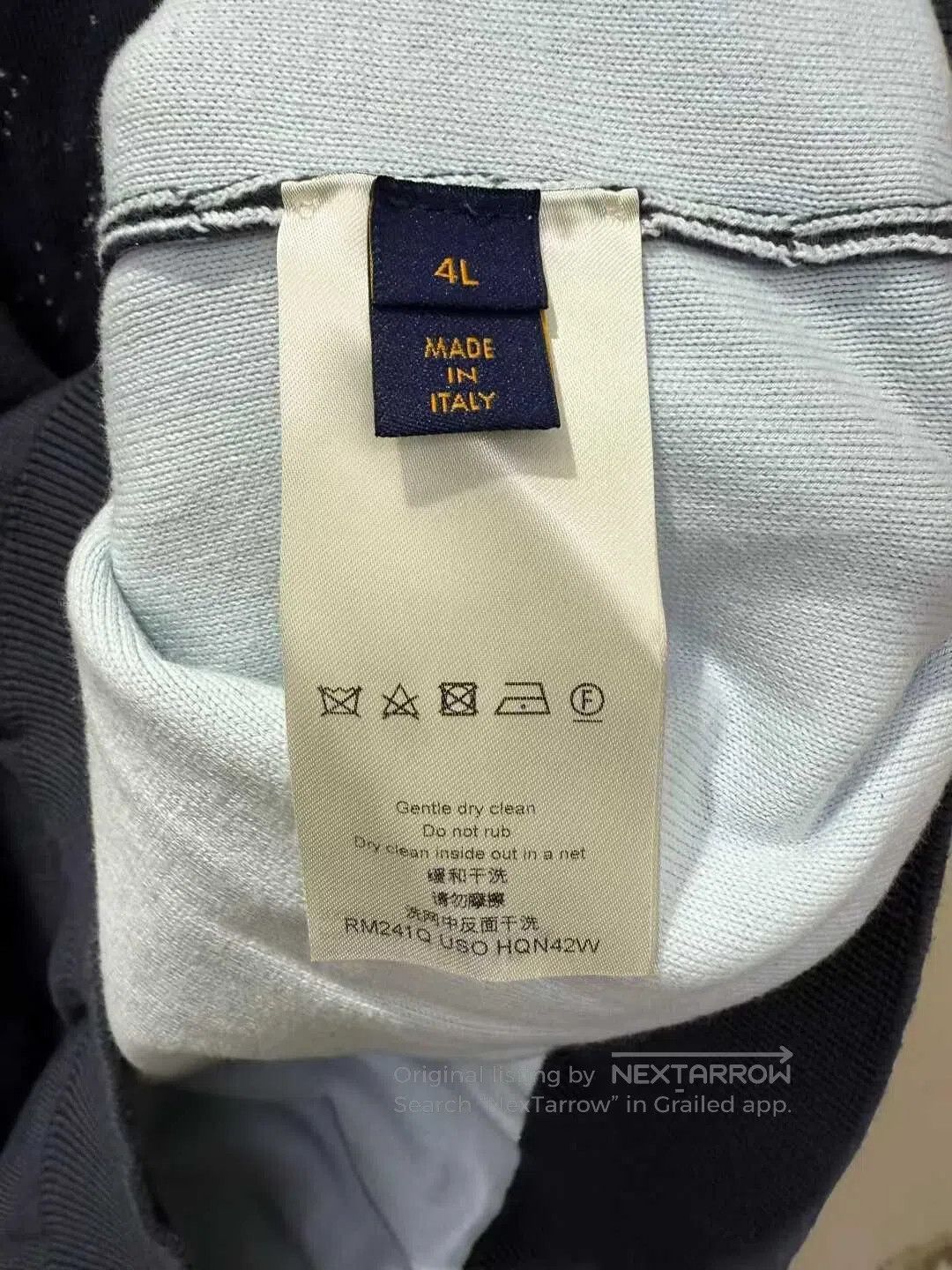 Louis Vuitton Louis Vuitton size 4L Black and Grey Gradient Full Logo Sw Size US M / EU 48-50 / 2 - 3 Thumbnail