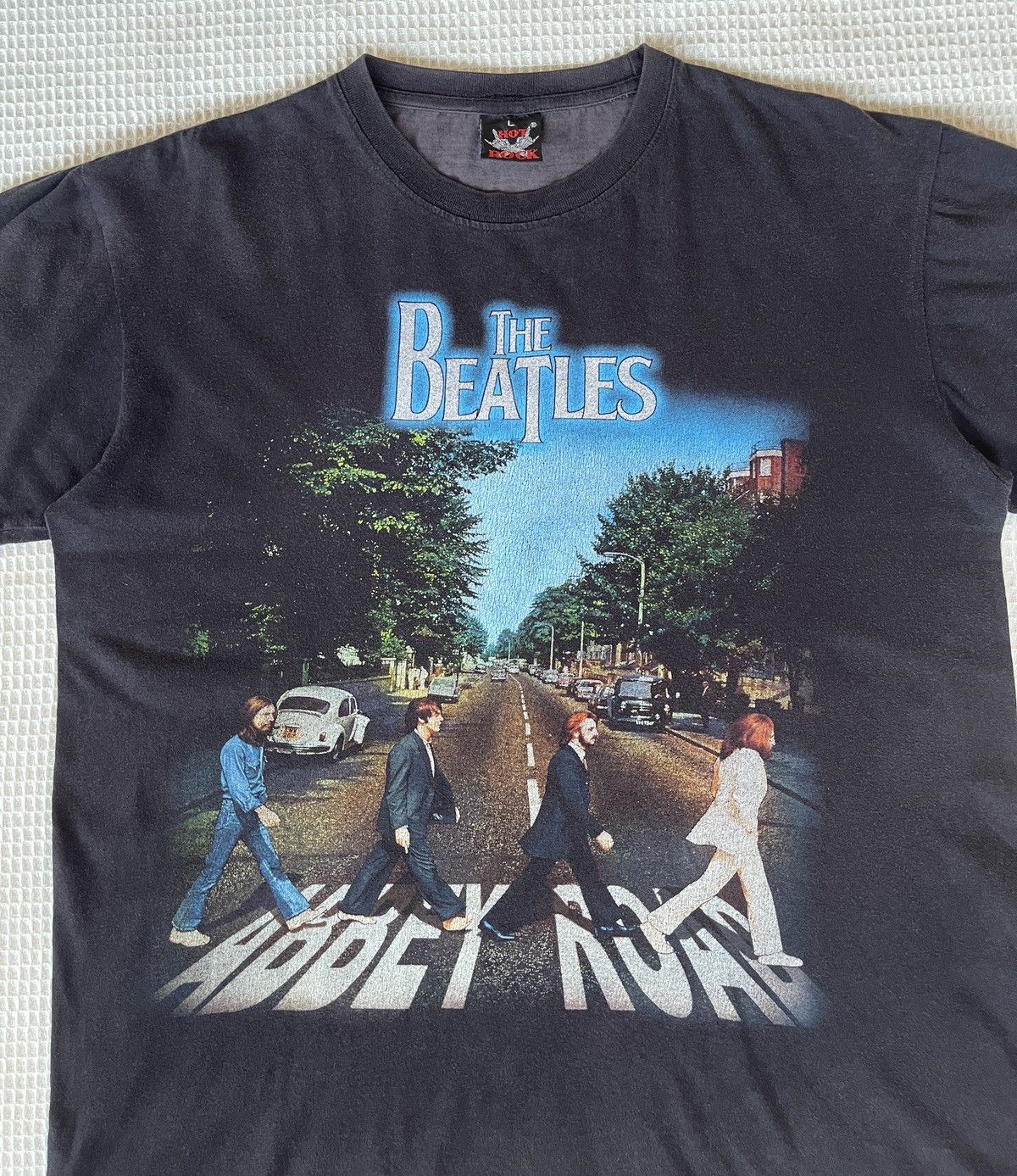 Band Tees Vintage90s Sun Faded 🔥THE BEATLES🔥Abbey Road Thrashed Tshirt Size US L / EU 52-54 / 3 - 11 Thumbnail