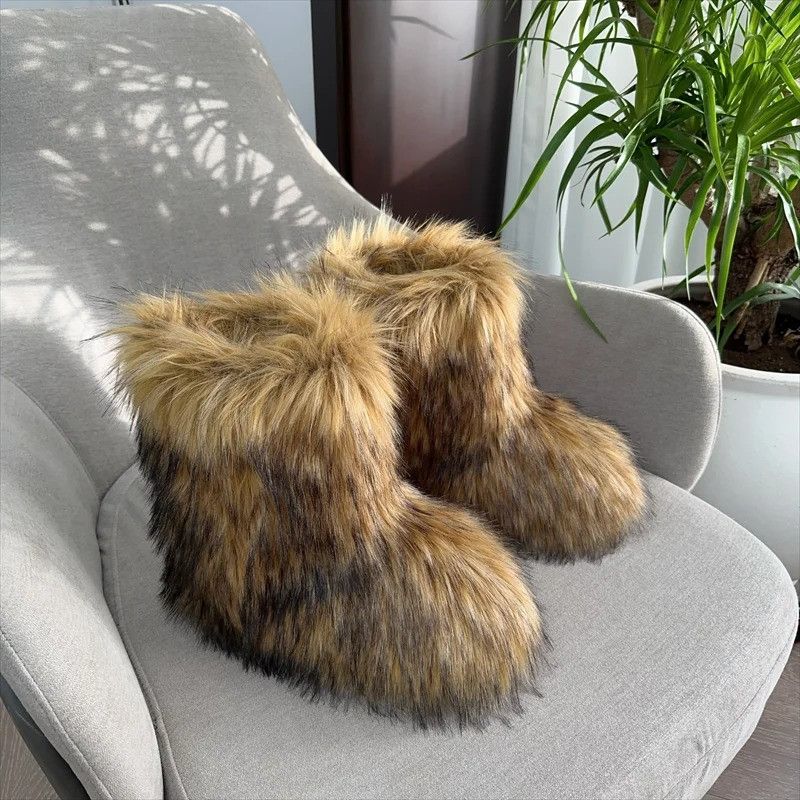 Japanese Brand Fluffy Faux Fur Snow Boots Size US 6 / IT 36 - 3 Thumbnail