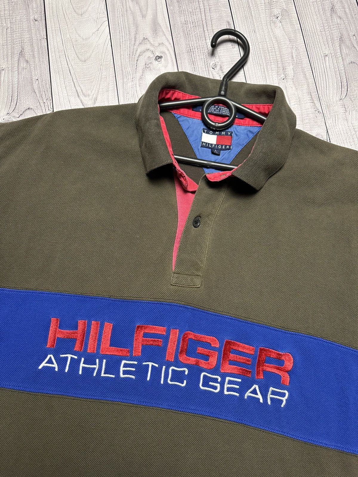 Tommy Hilfiger × Vintage Vintage polo Tommy Hilfiger Athletics brown big logo size L Size US L / EU 52-54 / 3 - 3 Thumbnail