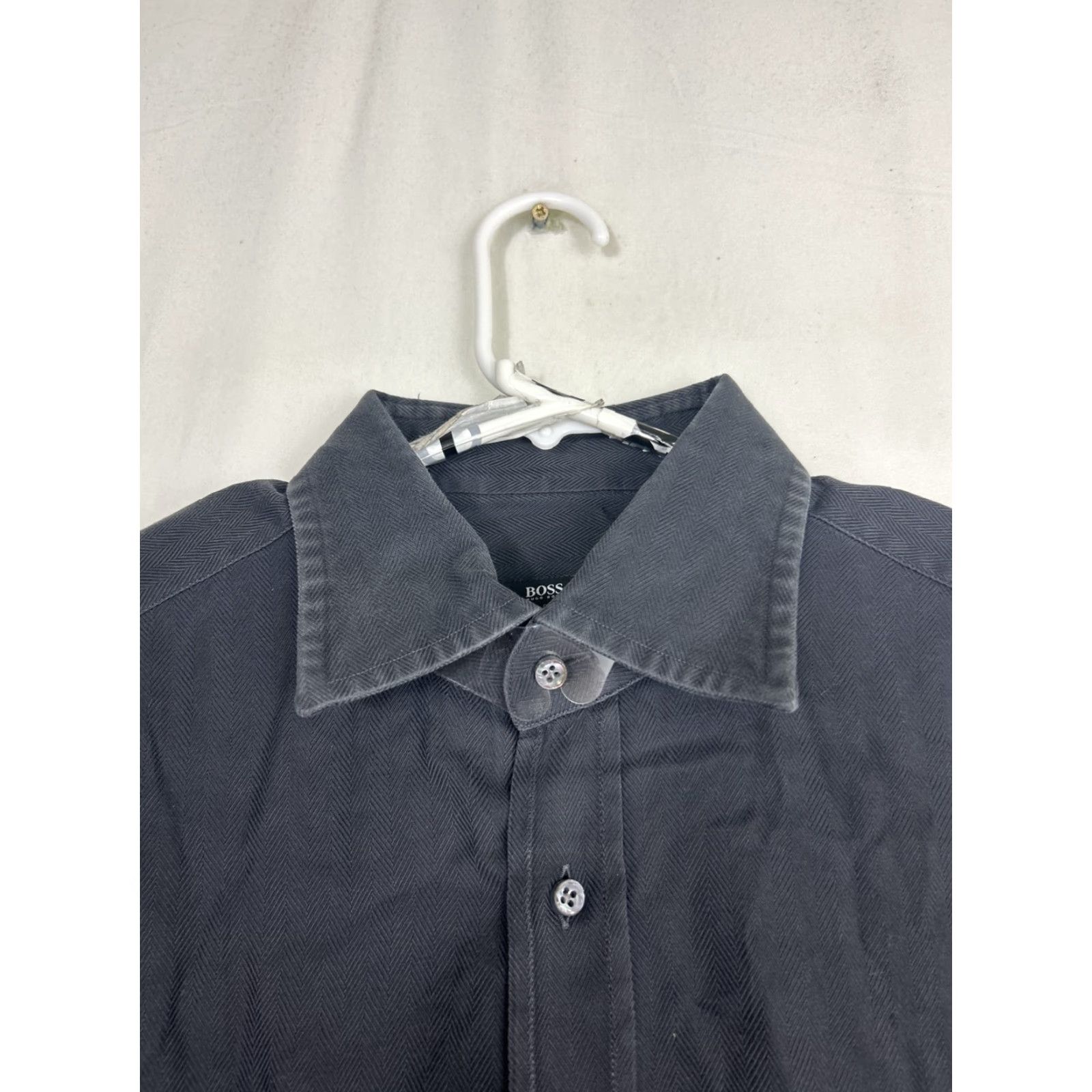 Hugo Boss HUGO BOSS Mens Shirt Dress Button-Down Long Sleeve Black 16.5 42 16.5 31.5” 29” Geometric Selection Mens, Shirt, Black, Button-Down, Long Sleeve Size 46R - 4 Thumbnail