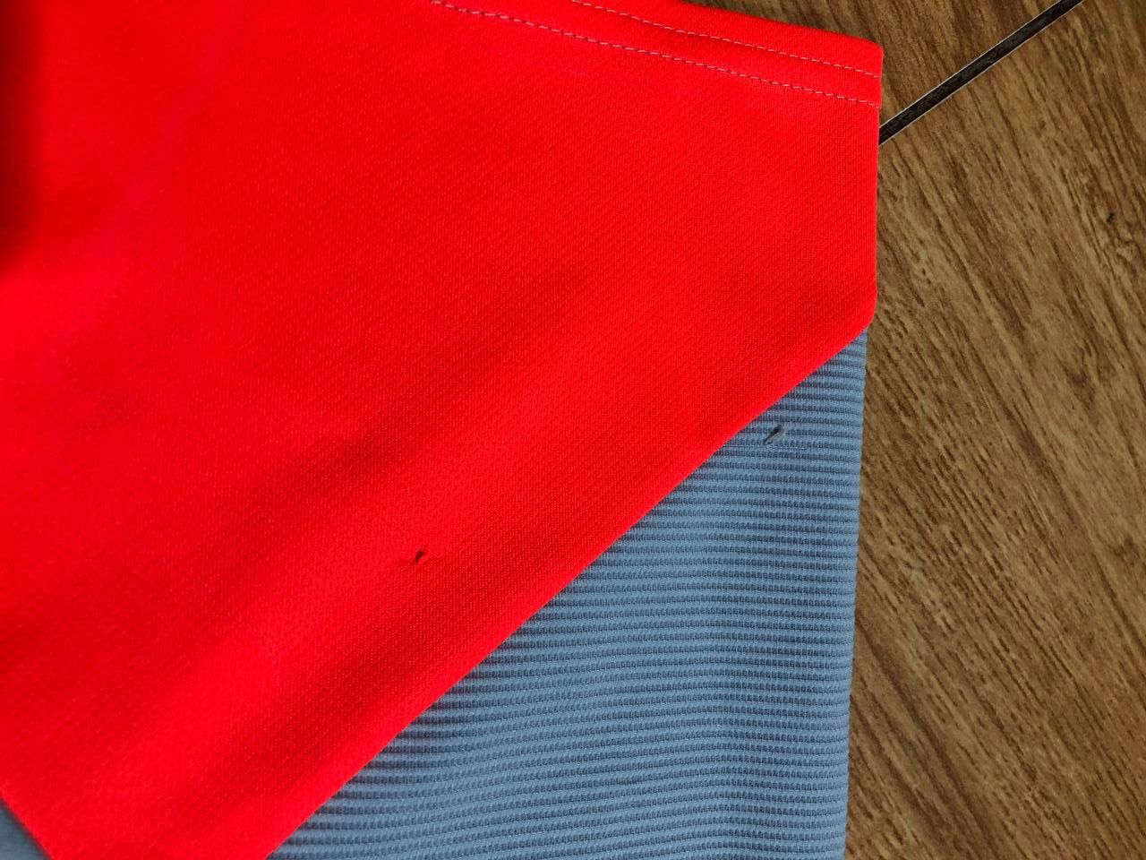 Umbro Umbro Sportwear Y2K Logo Vintage Jerseys Size L Size US L / EU 52-54 / 3 - 14 Thumbnail