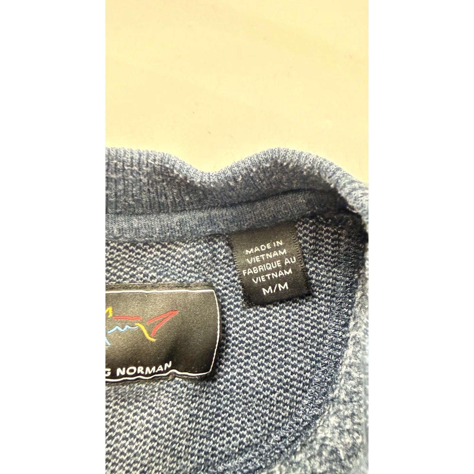 Vintage Greg Norman Sweatshirt Mens Medium Blue Crewneck Fleece Pullover Golf Shark Logo Size US M / EU 48-50 / 2 - 7 Thumbnail