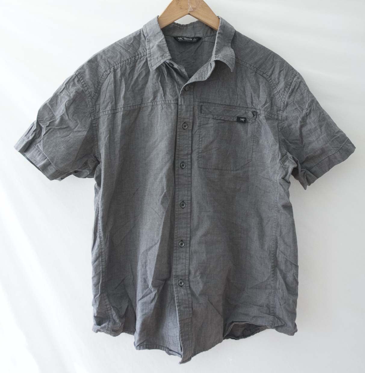 Arc'teryx Arcteryx Shirt Short Sleeve Size L Gray Size US L / EU 52-54 / 3 - 1 Thumbnail