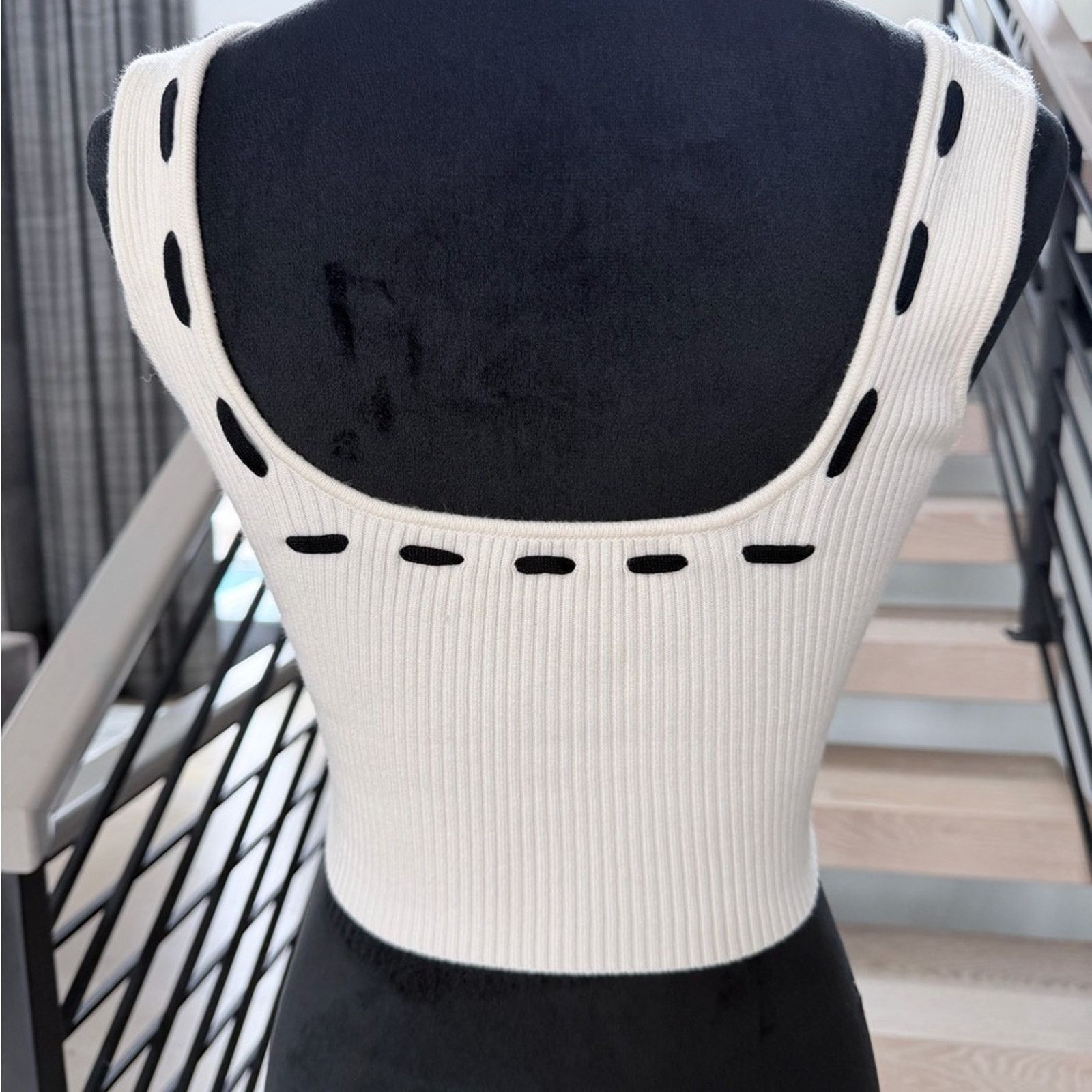 Other New Y2K White and Black Sleeveless Crop Top with Bow Detail Size S / US 4 / IT 40 - 6 Thumbnail