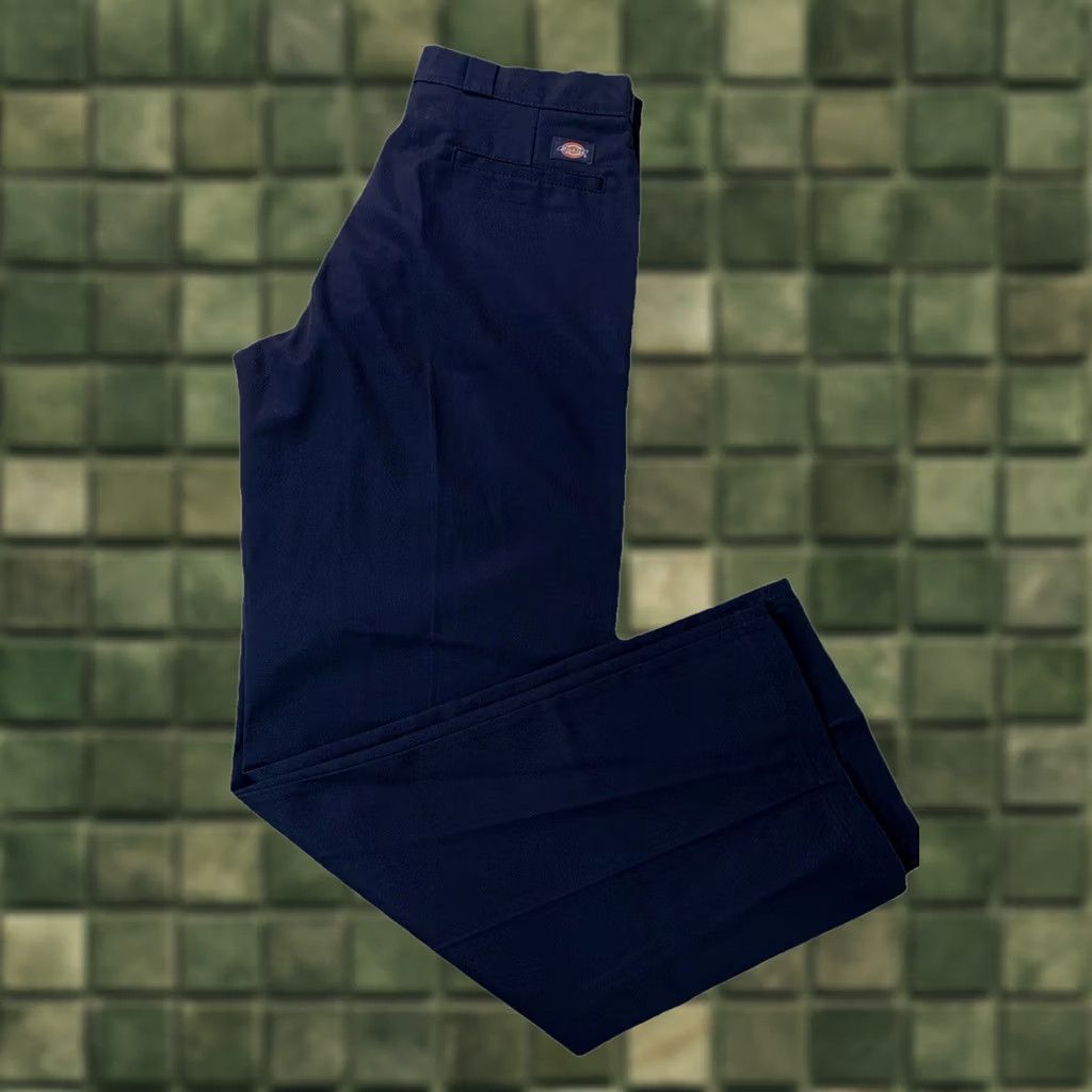 Dickies Dickies 874 Original Fit Work Pants Blue Men’s 36x32 NWT-12604 Pants Dickies 874 Workwear Regular Fit Straight Leg Men Blue 36x32 NWT Size US 36 / EU 52 - 1 Thumbnail