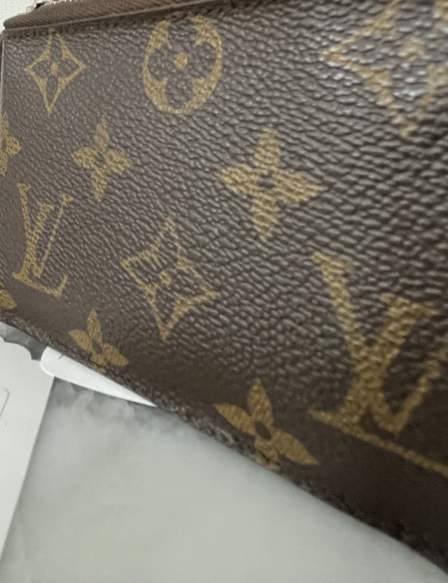 Louis Vuitton Louis Vuitton Masked Key Holder (2015 Cruze Collection) Size ONE SIZE - 4 Thumbnail