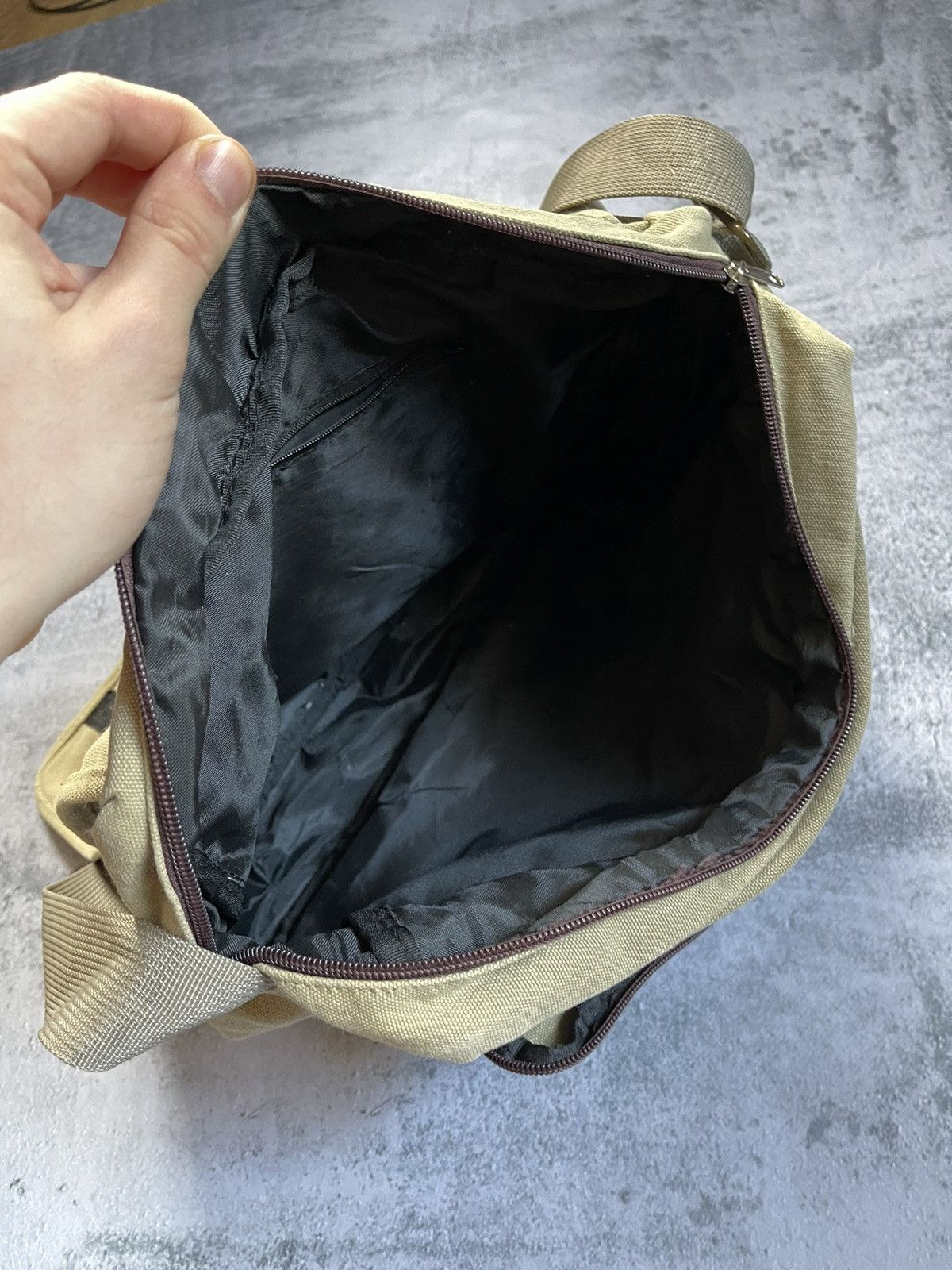 Japanese Brand 90s Y2K Crossbody Military Style Multipocket Messenger Bag Size ONE SIZE - 10 Thumbnail